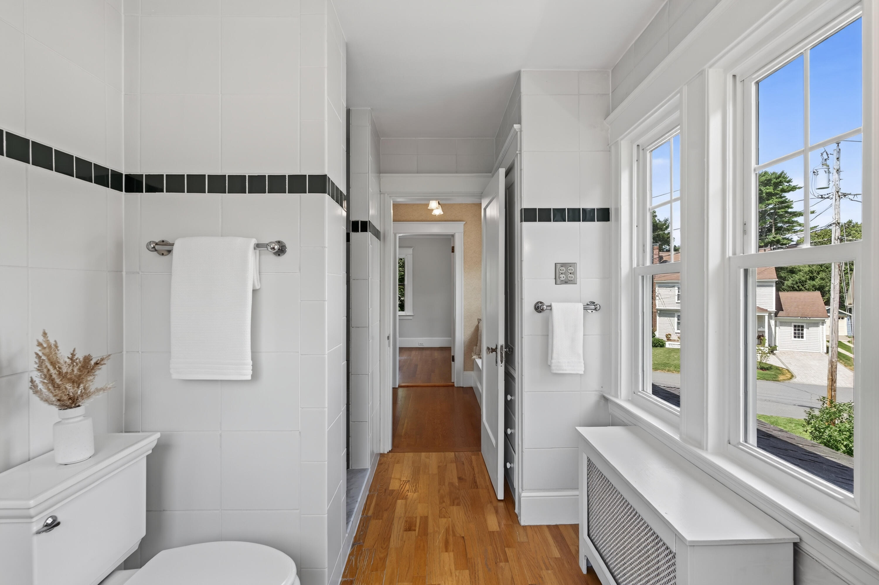 10 Bay Shore Drive