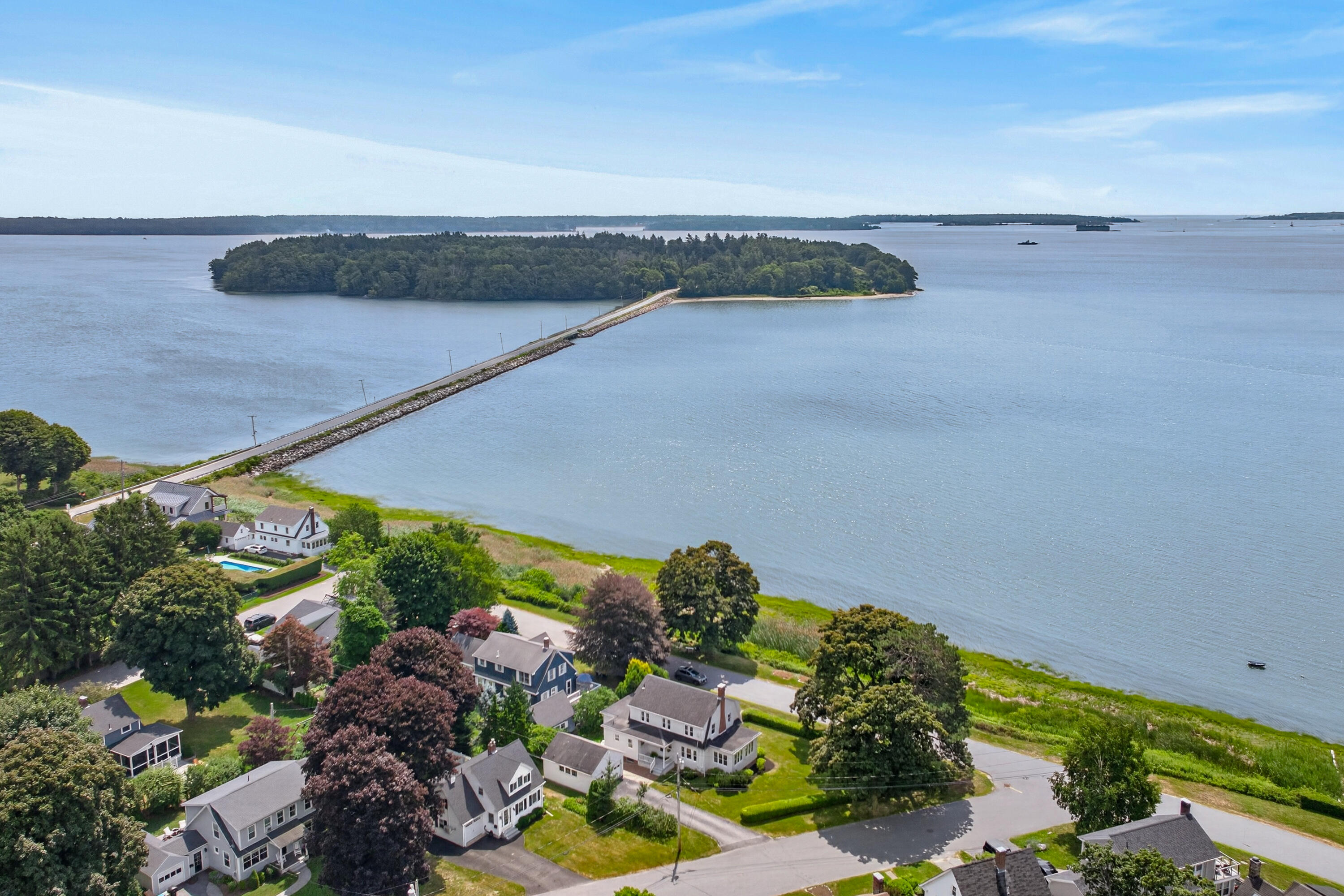 10 Bay Shore Drive
