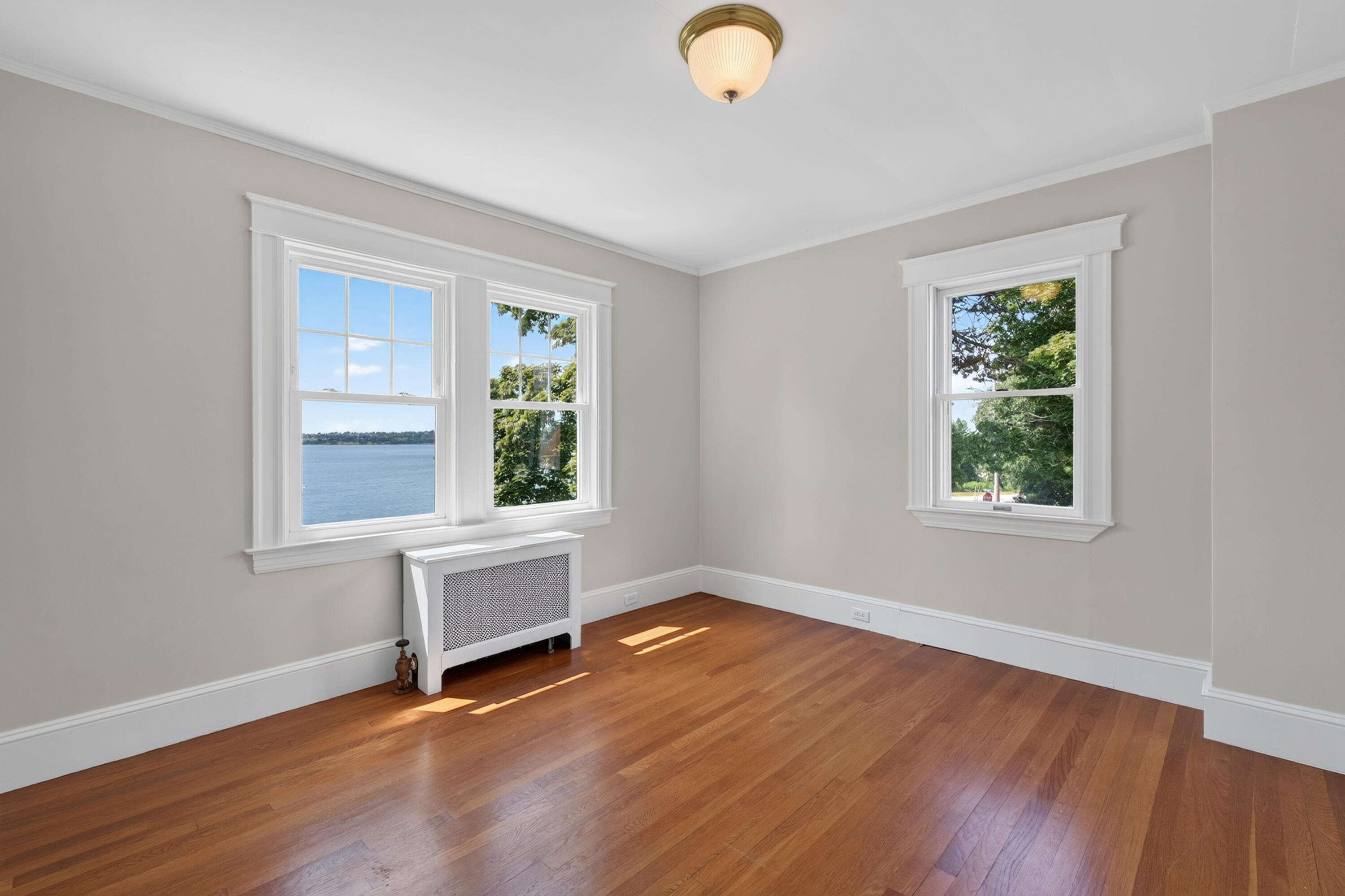 10 Bay Shore Drive