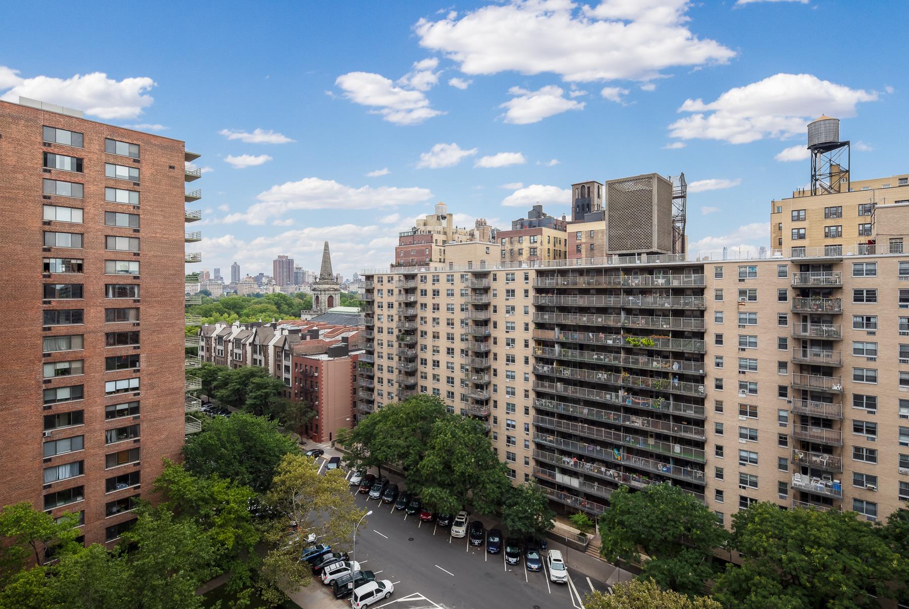 382 CENTRAL Park W 14J