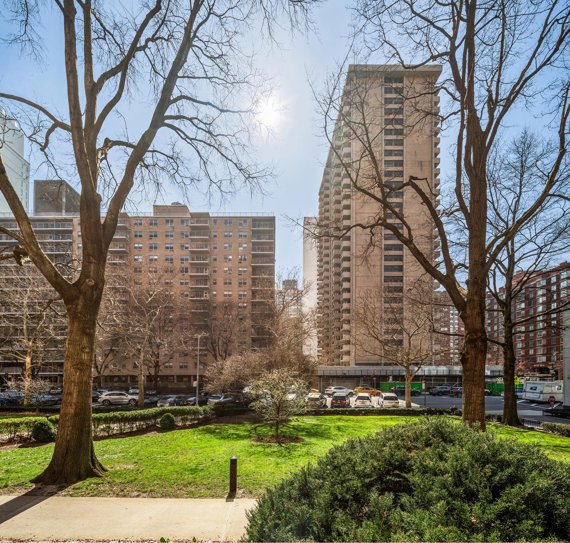 382 CENTRAL Park W 1S