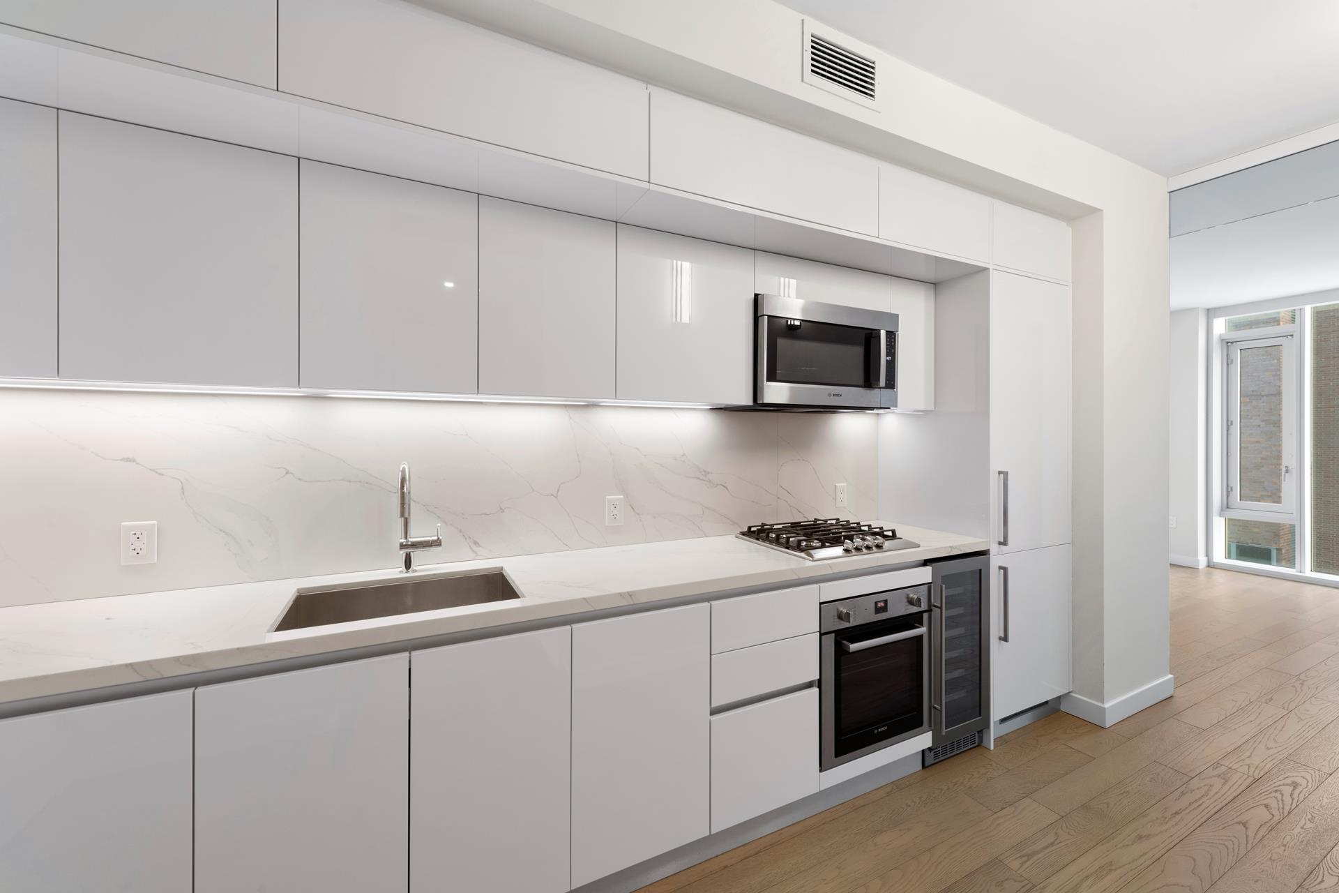 505 W 43RD Street 4T