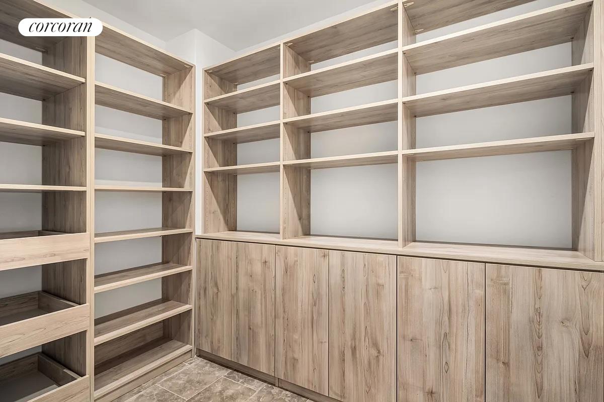 1200 5TH Avenue 15AB