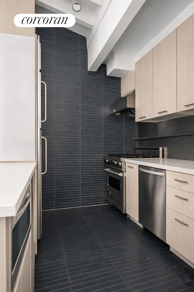 9 W 16TH Street 5A