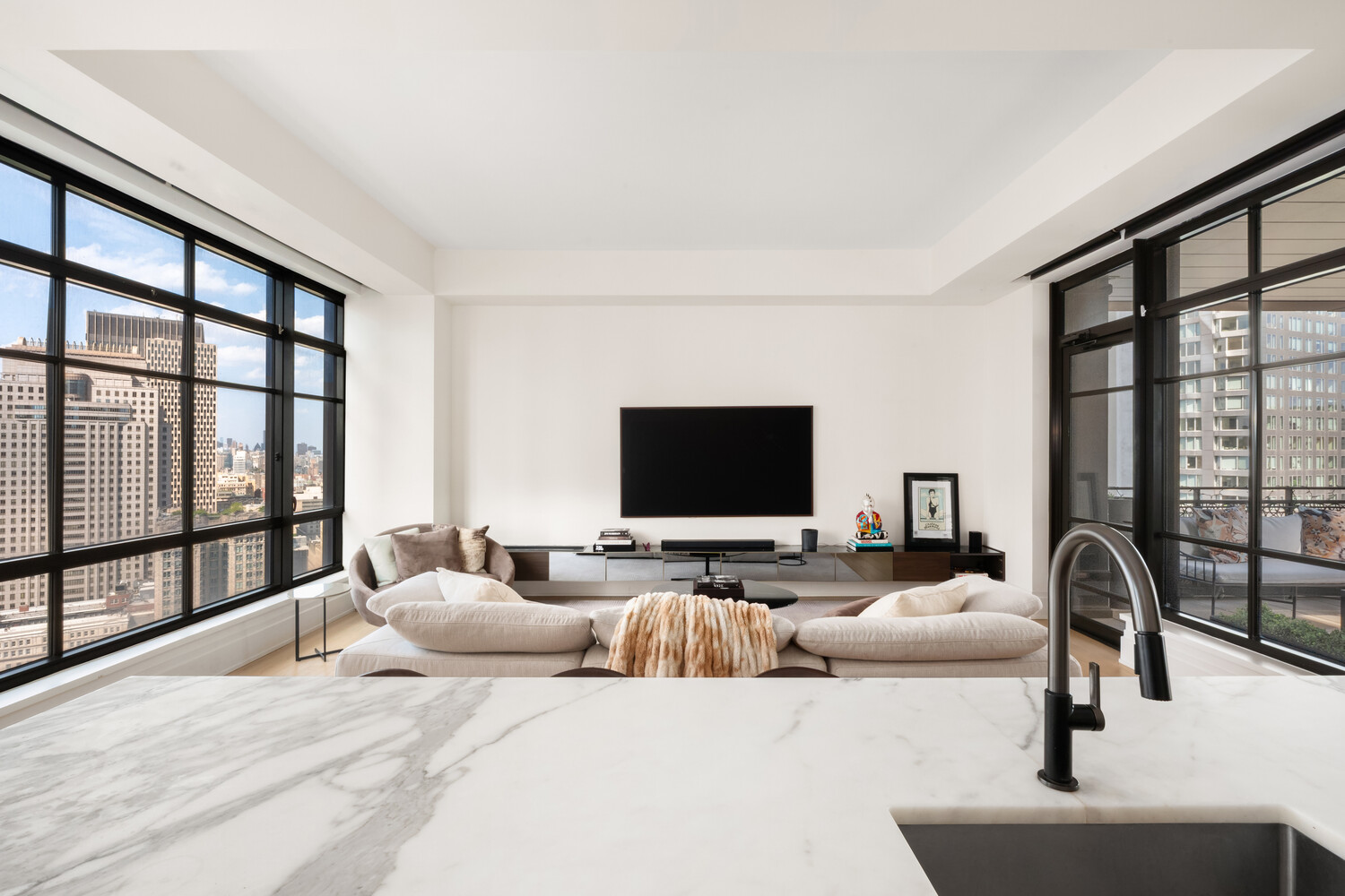 25 PARK Row 25CNORTH