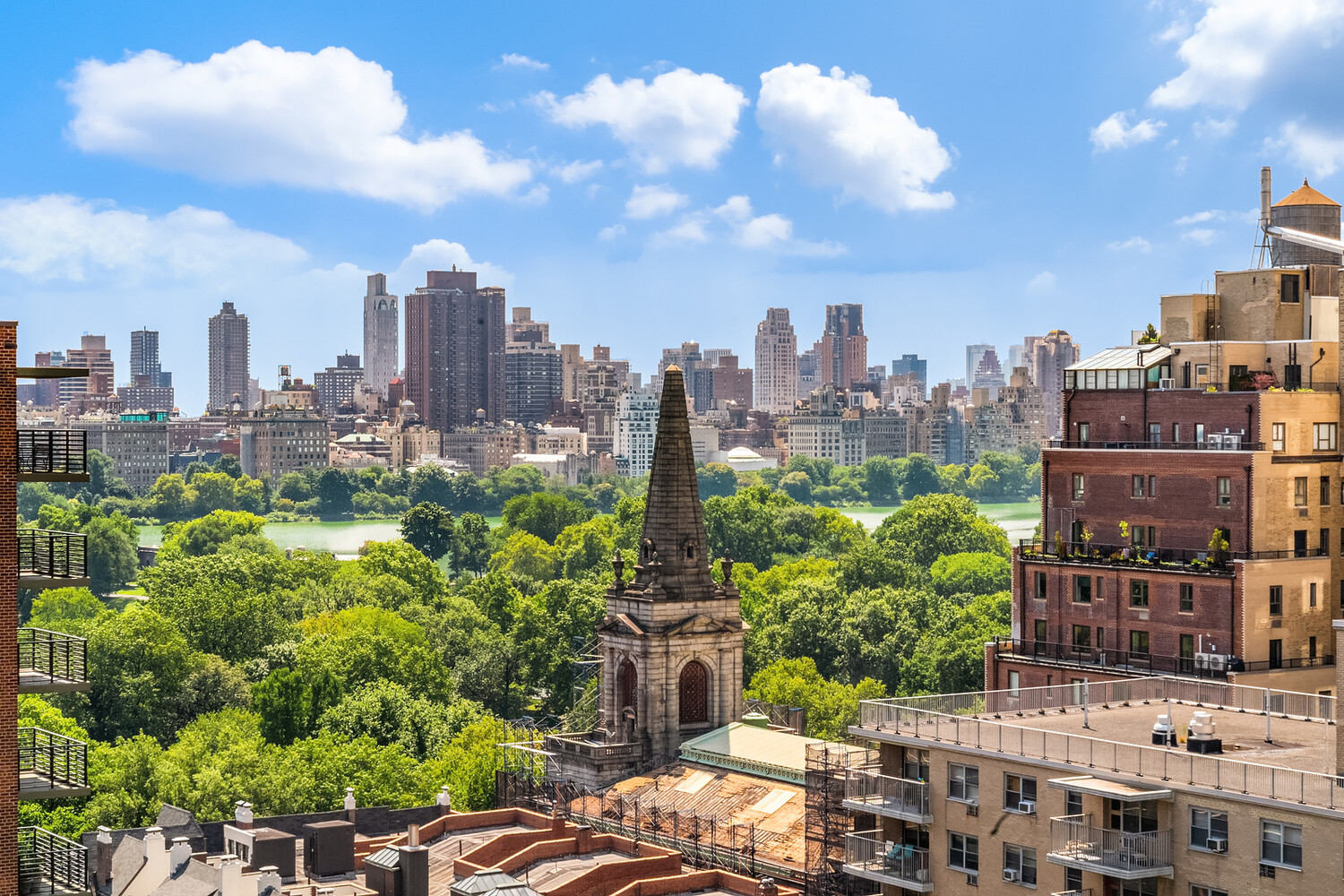 382 CENTRAL Park W 20W