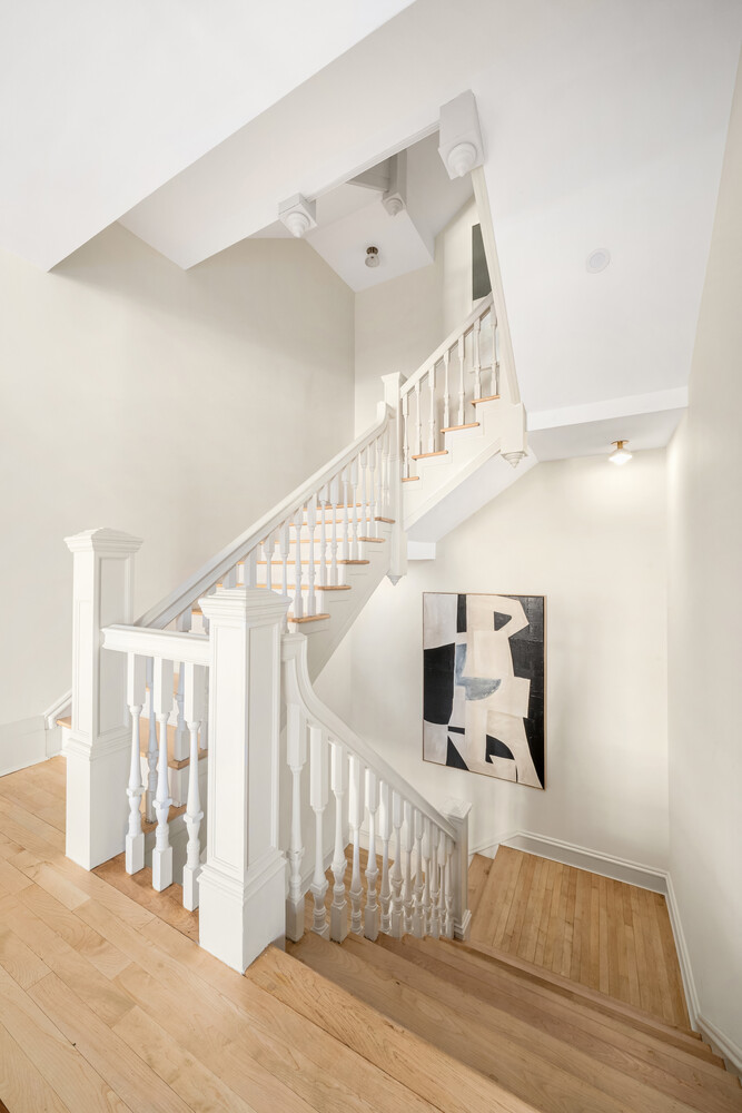 337 RIVERSIDE Drive