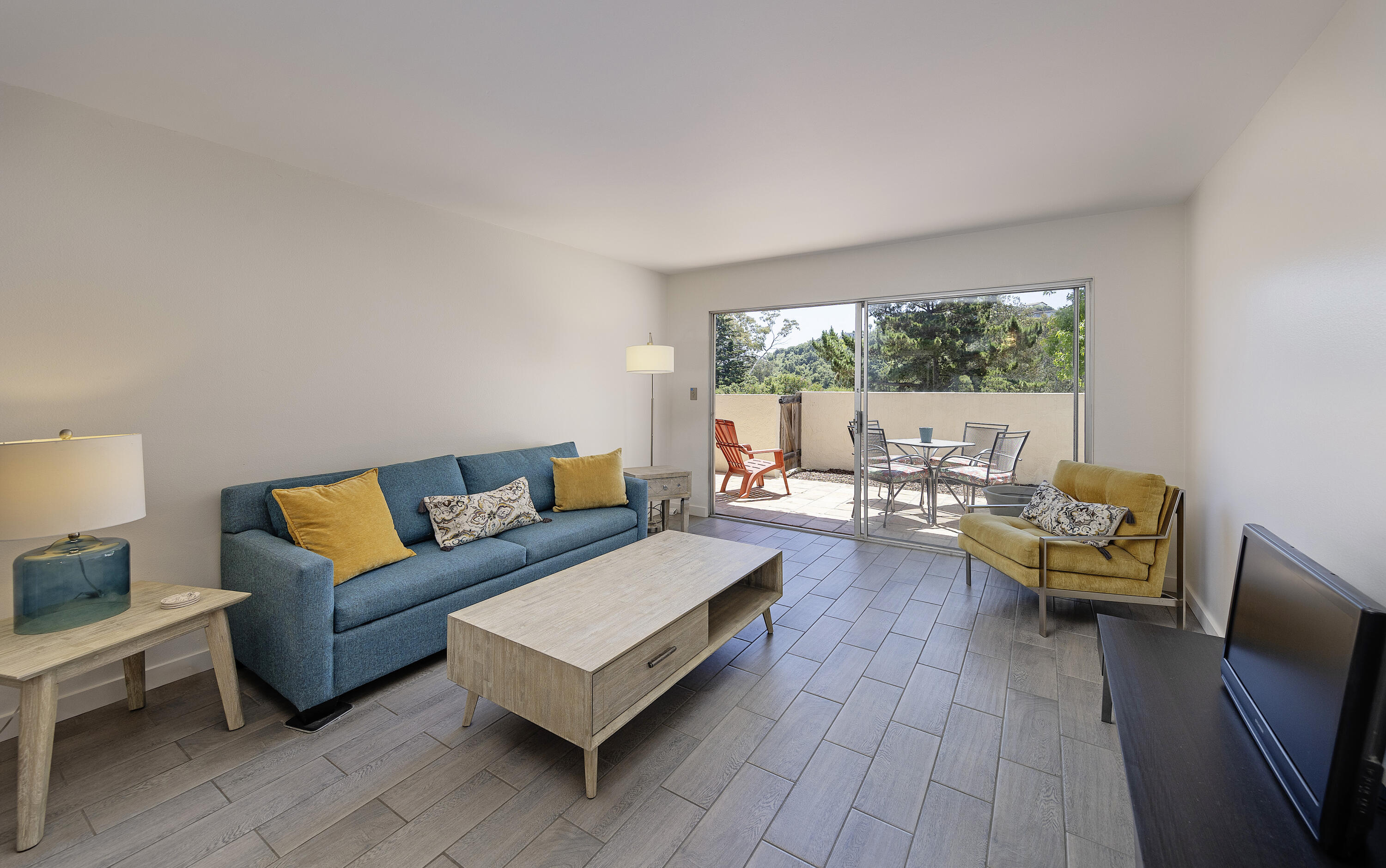 1066 Miramonte Drive, 3