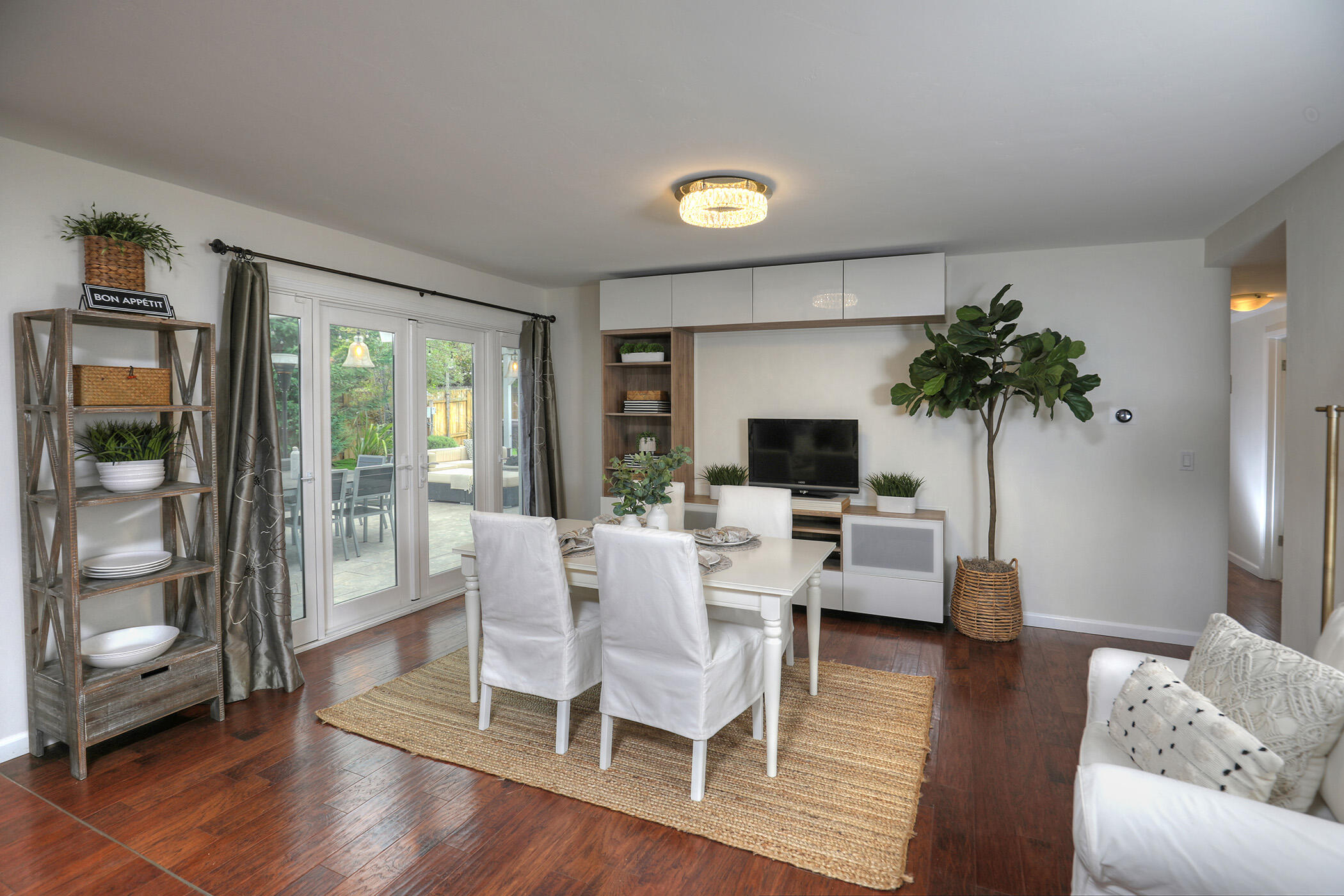 87 Deerhurst Drive