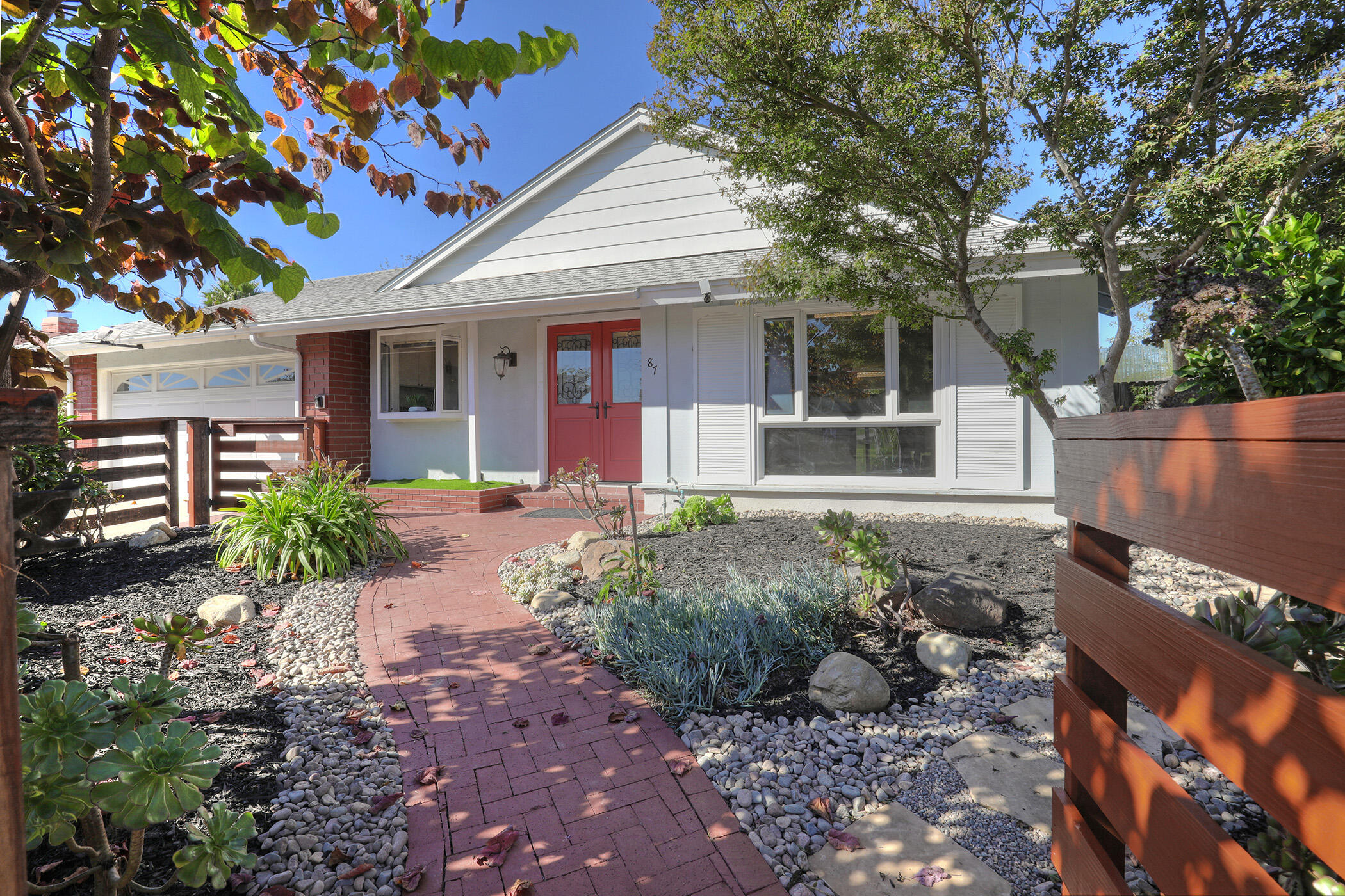 87 Deerhurst Drive