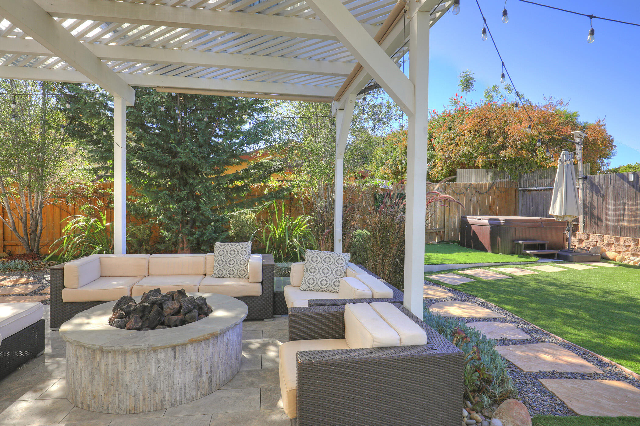 87 Deerhurst Drive
