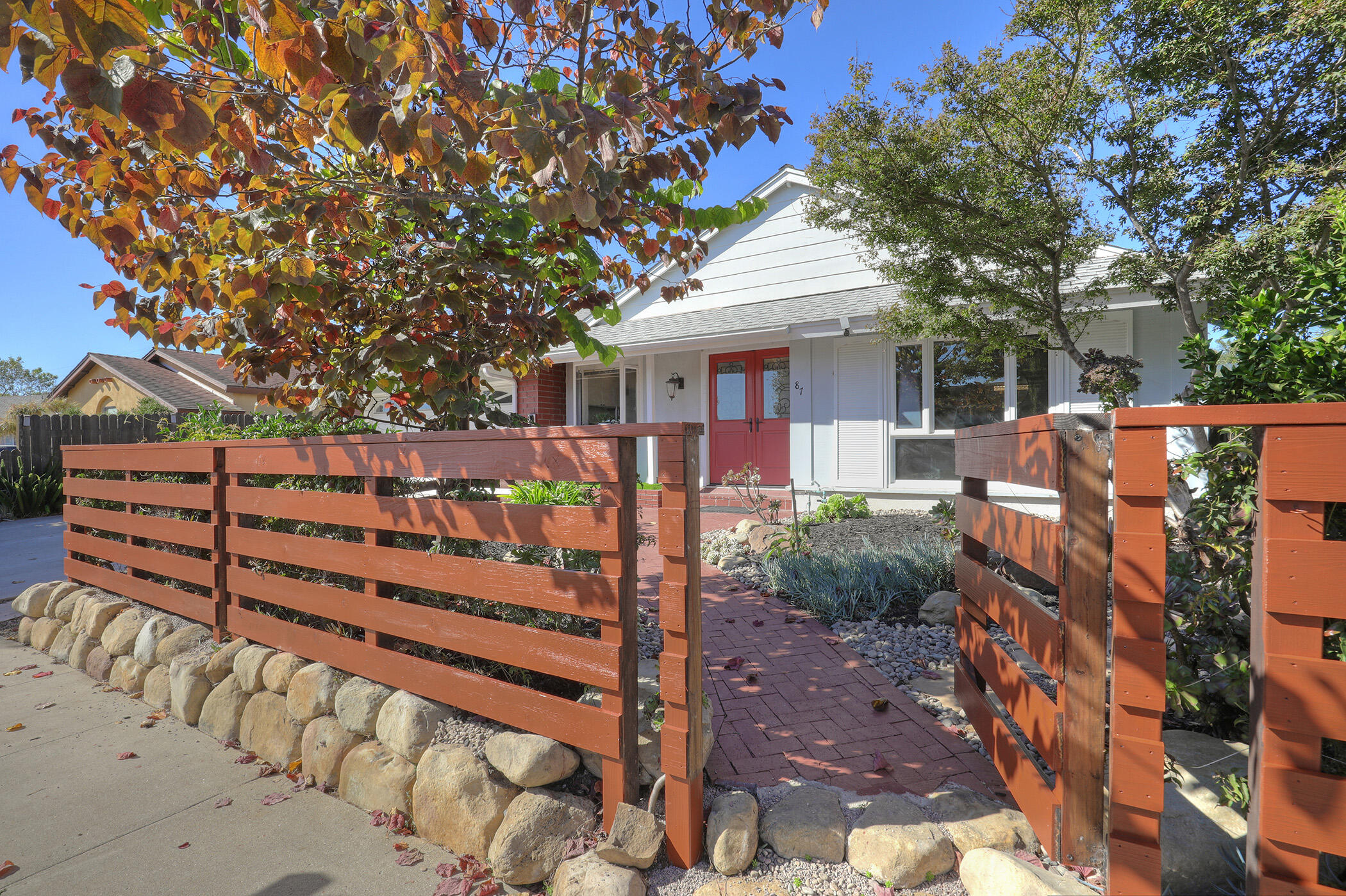 87 Deerhurst Drive