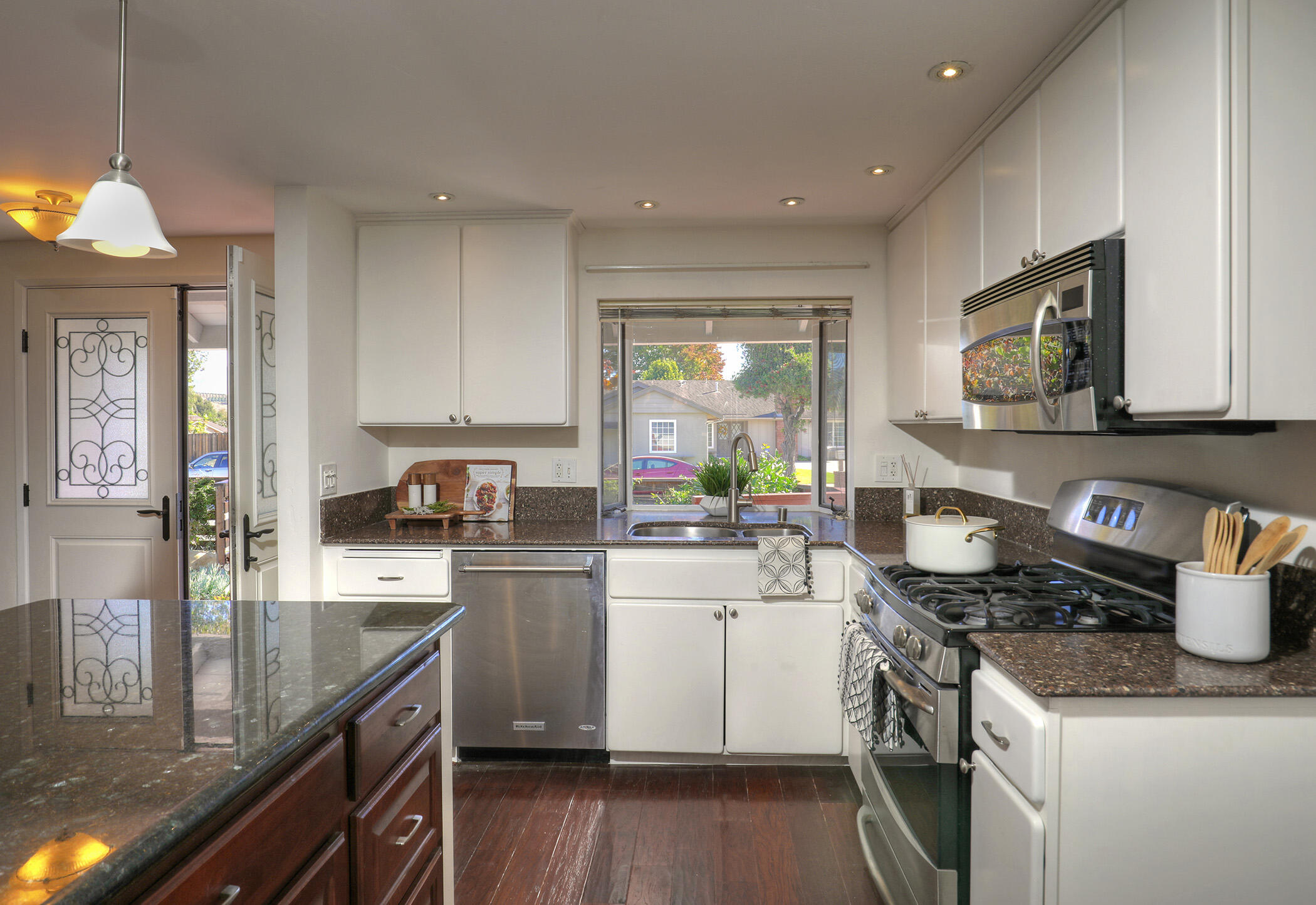 87 Deerhurst Drive