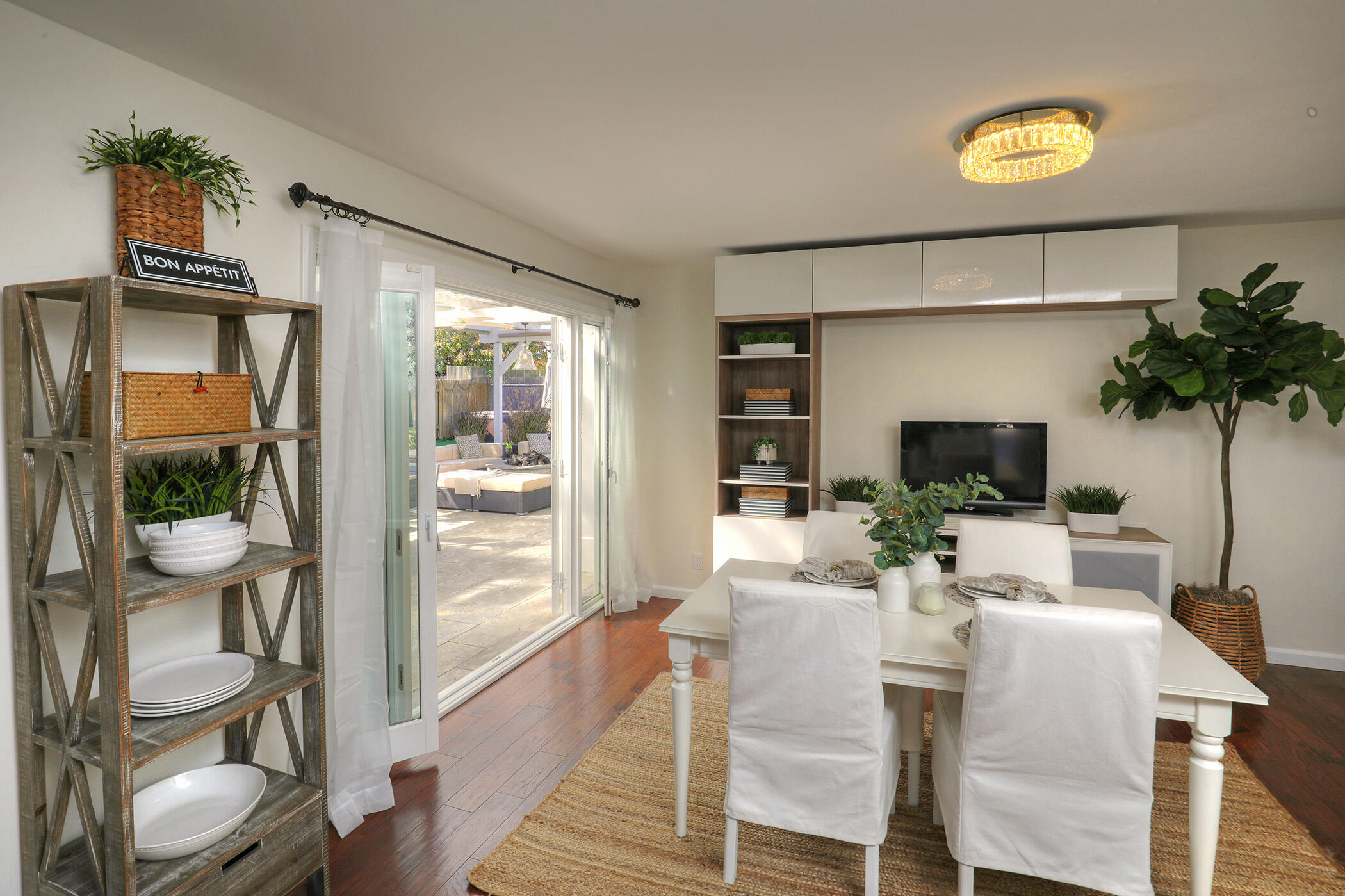 87 Deerhurst Drive