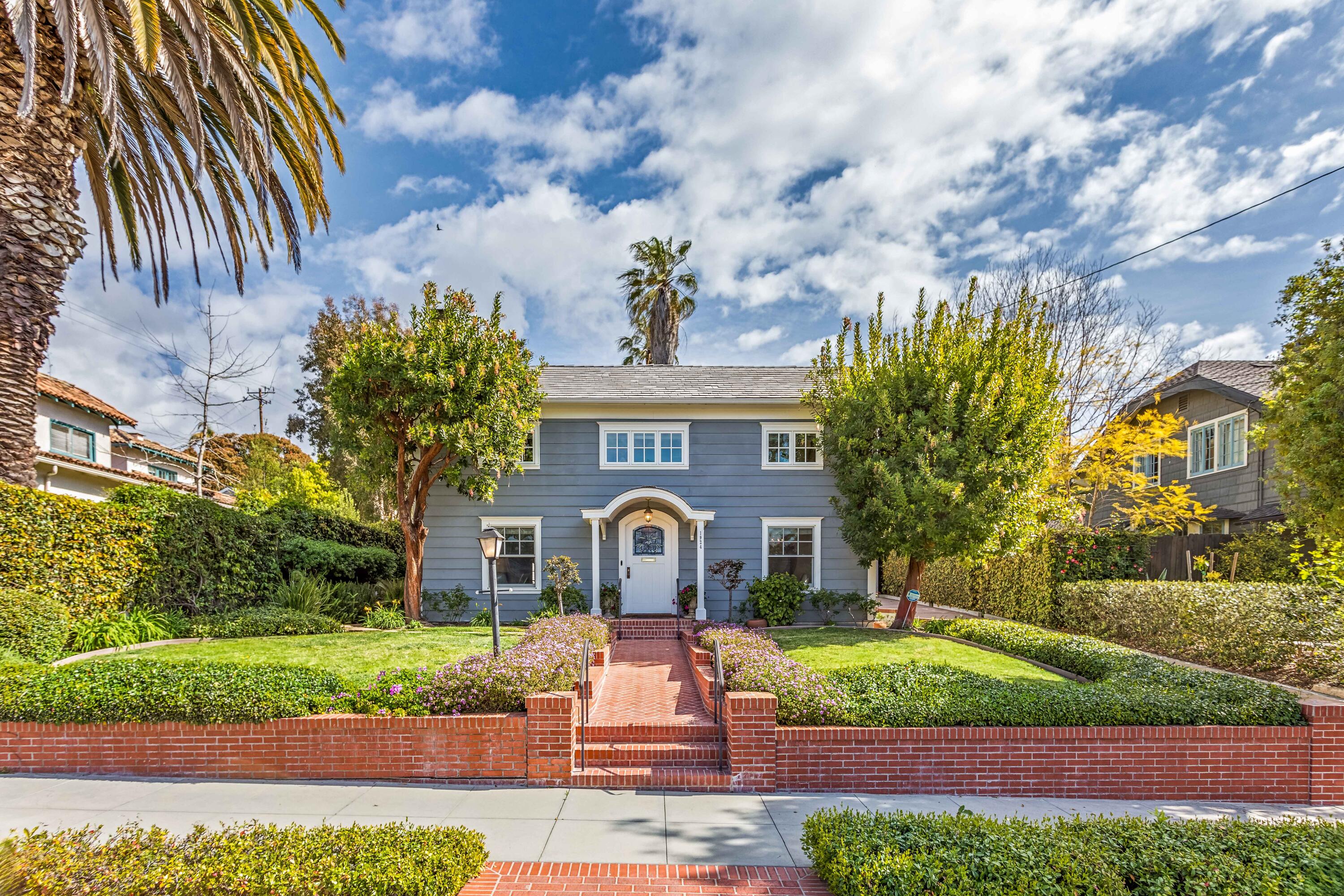 1924 Anacapa Street