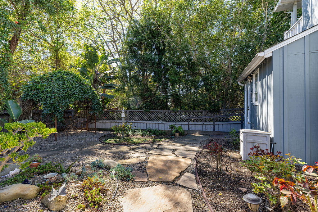 2923 La Combadura Road