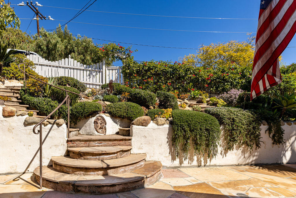 2923 La Combadura Road