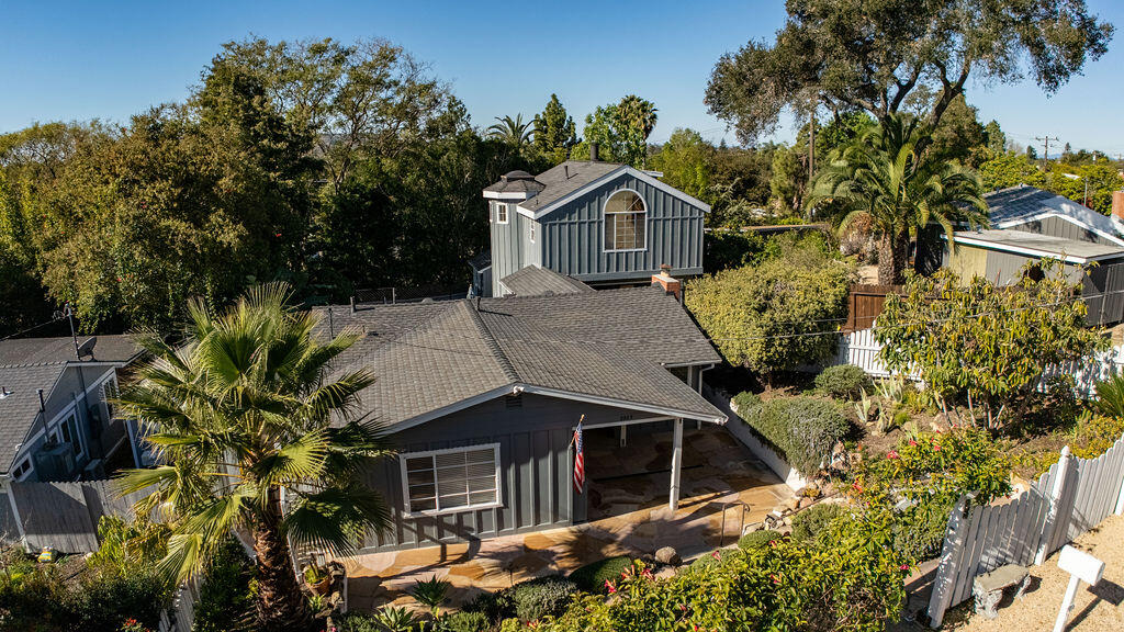 2923 La Combadura Road