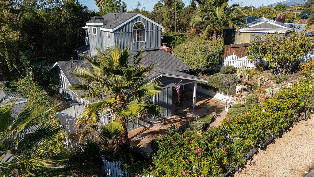 2923 La Combadura Road