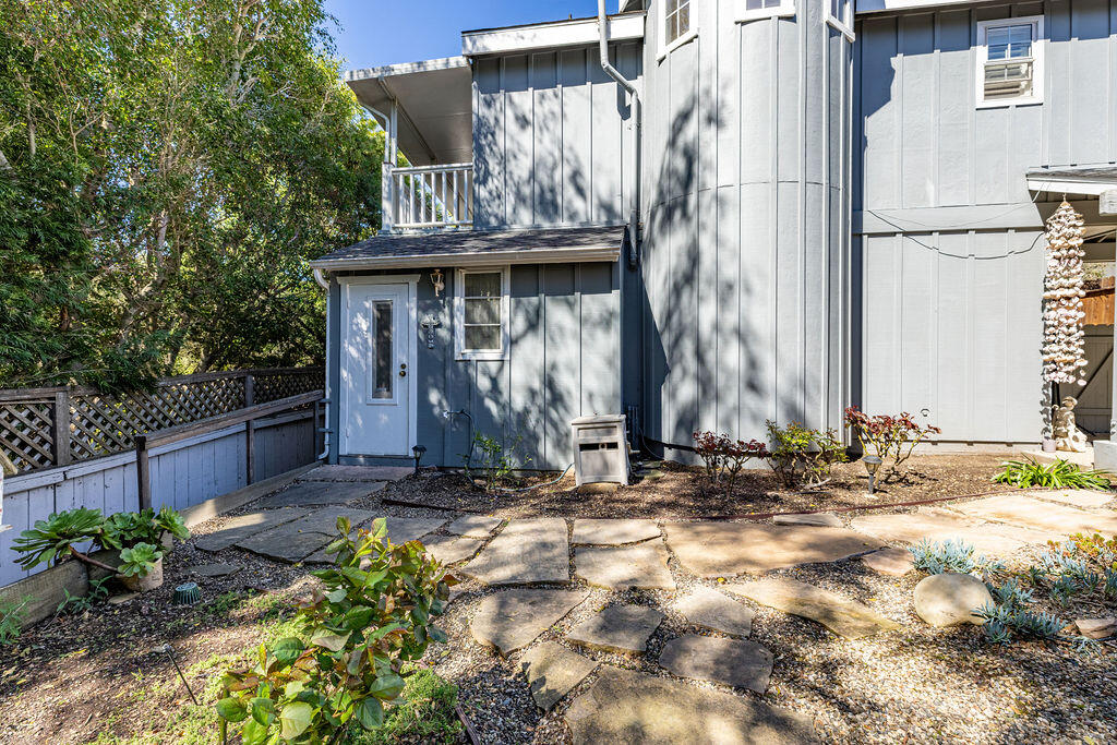 2923 La Combadura Road