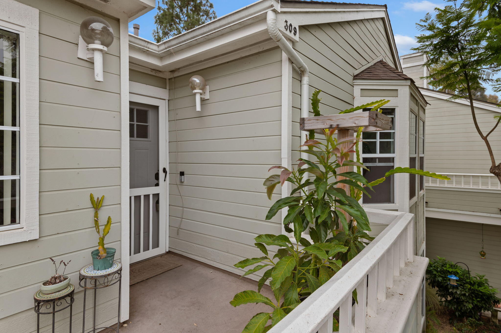 7606 Hollister Avenue 309