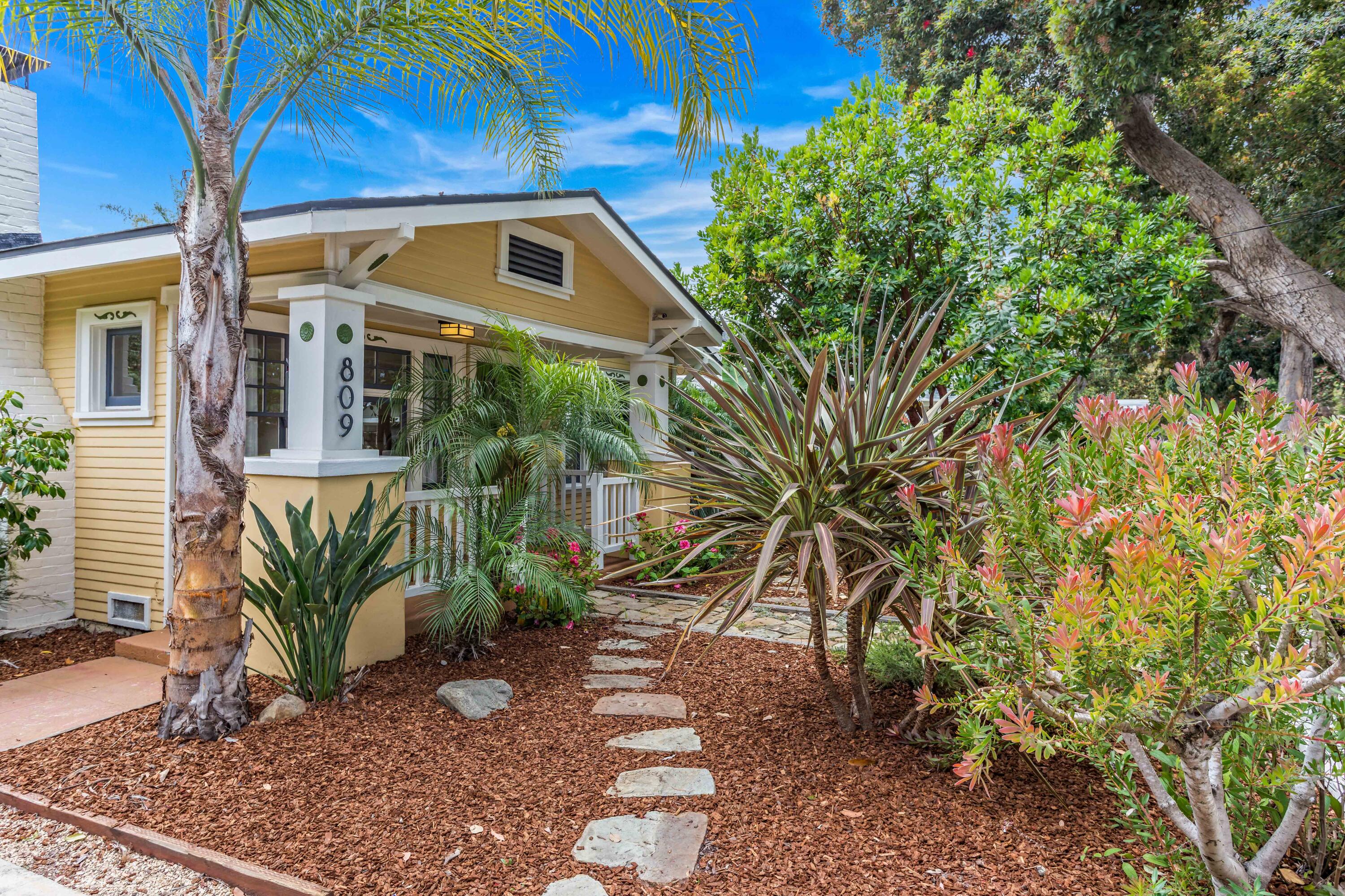 809 W Pedregosa Street