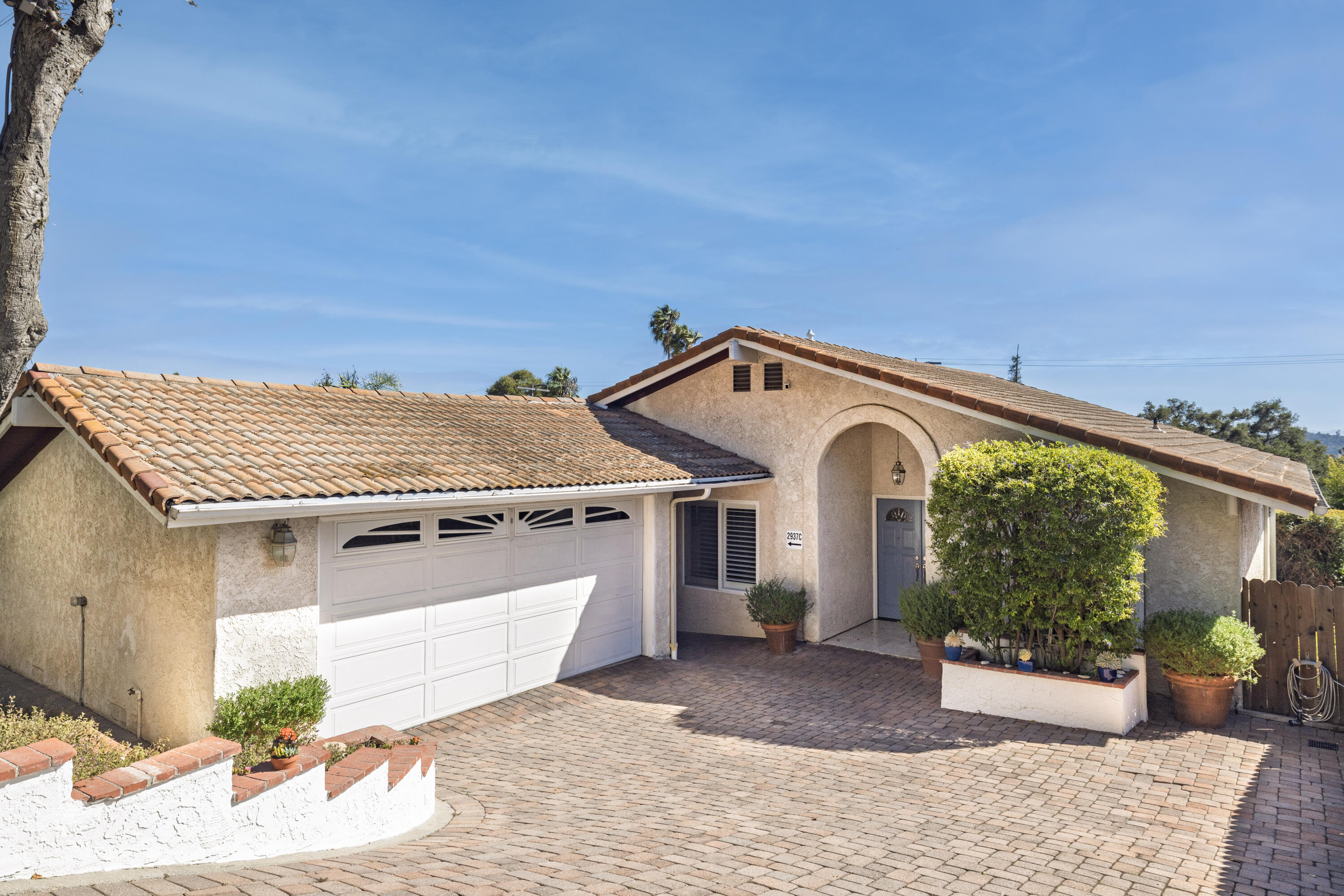 2937 Glen Albyn Drive