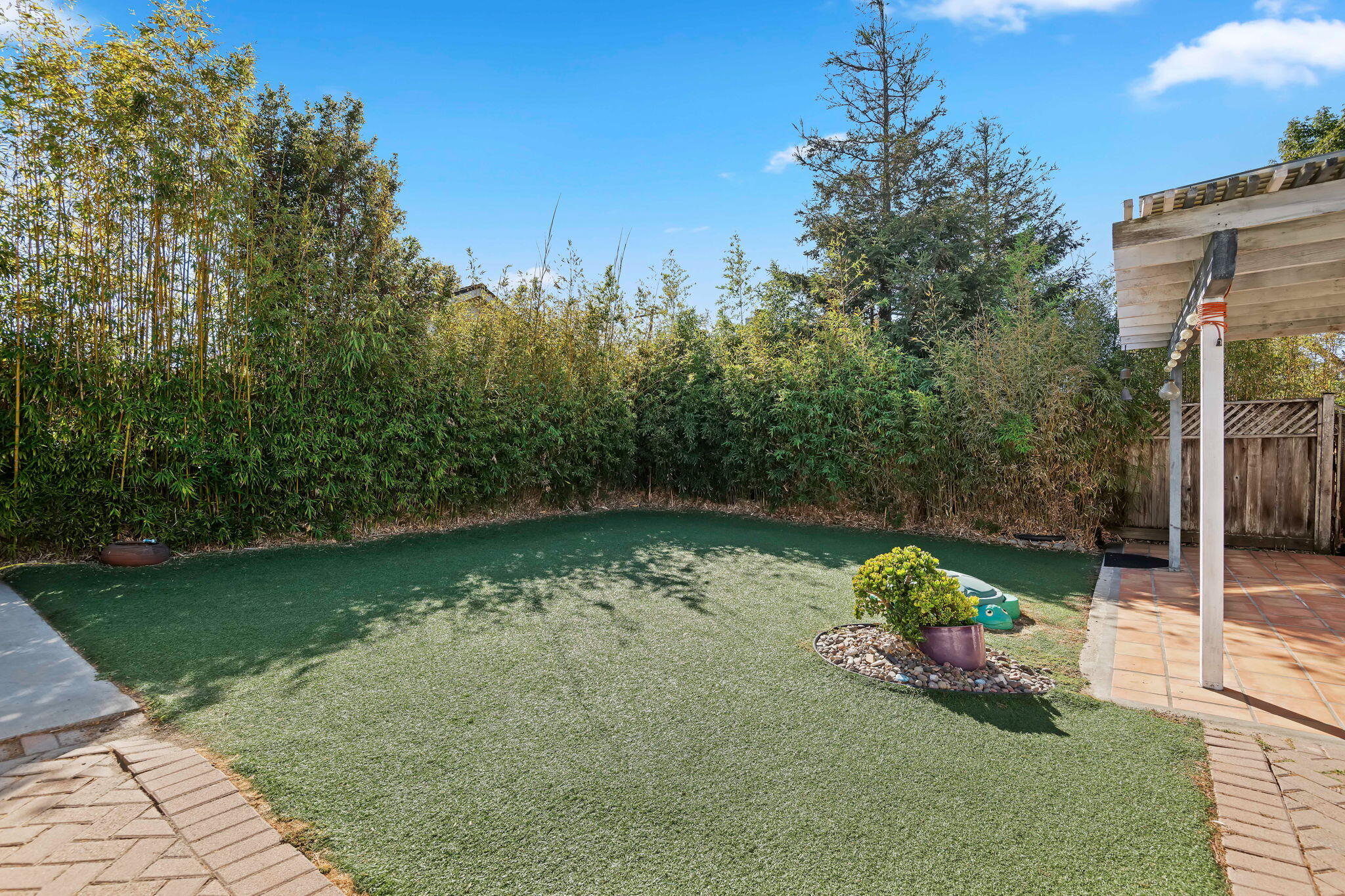 2335 Cliff Drive
