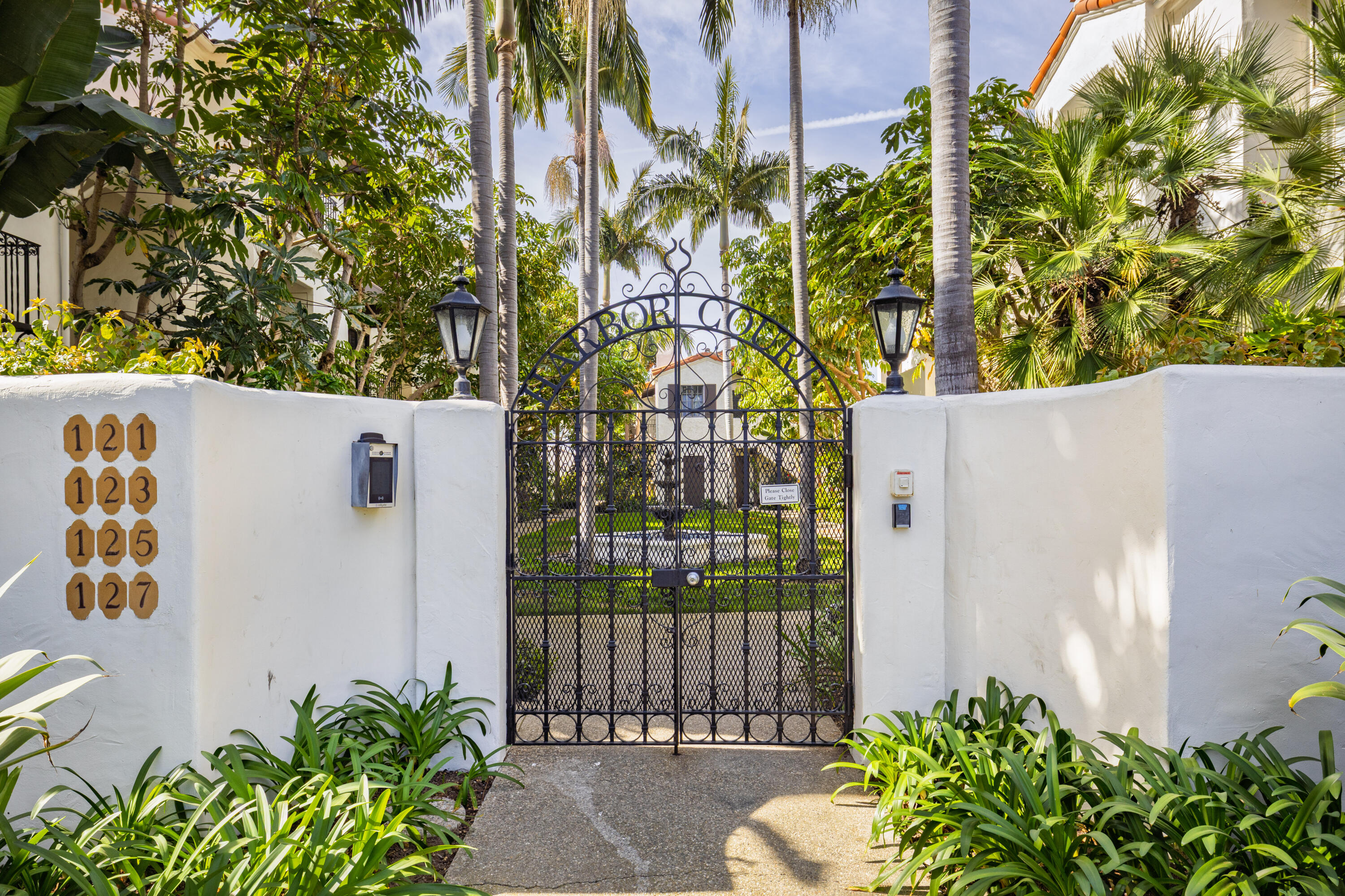 125 Bath Street Apt B2