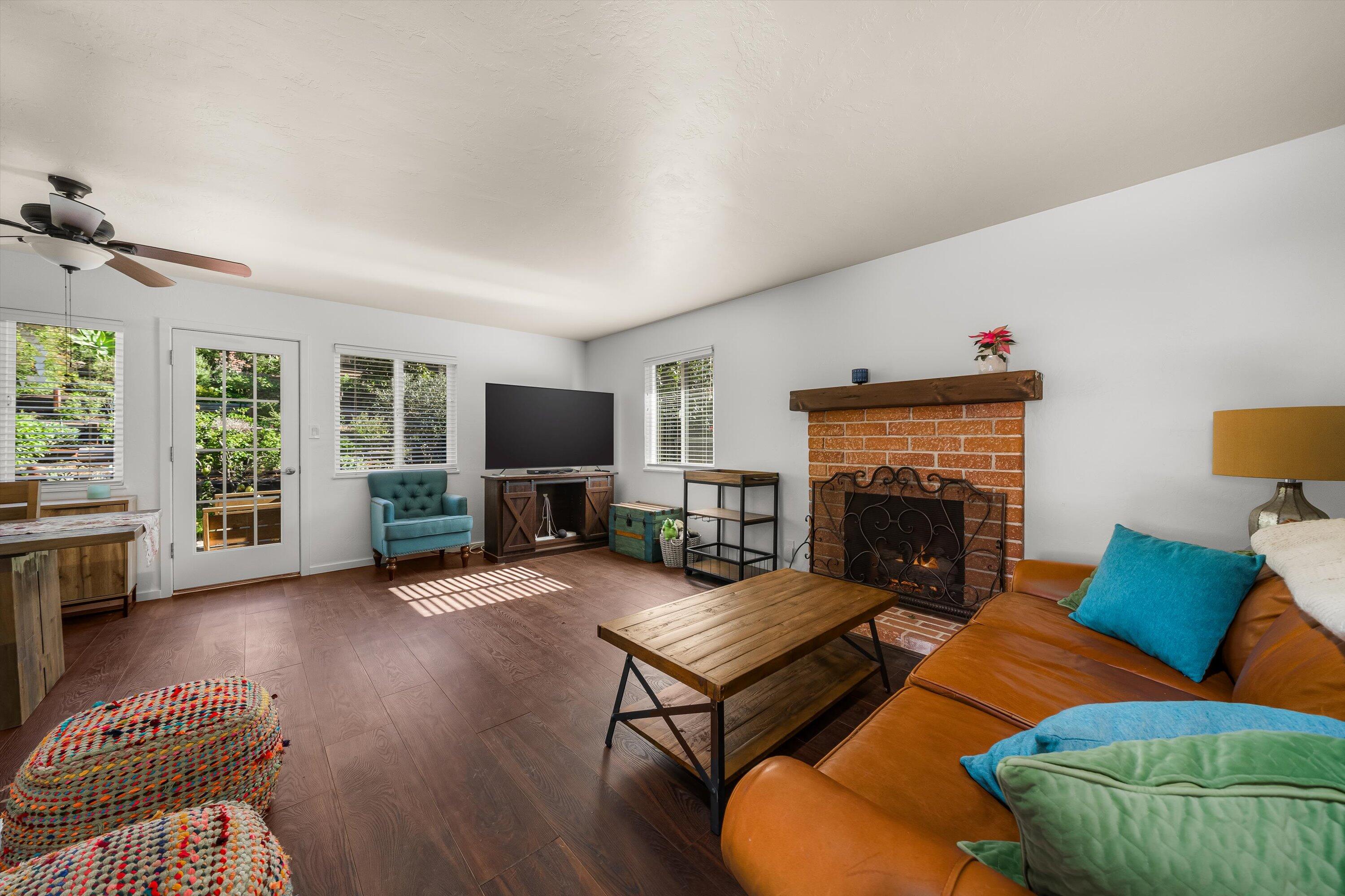 22 Calaveras Avenue