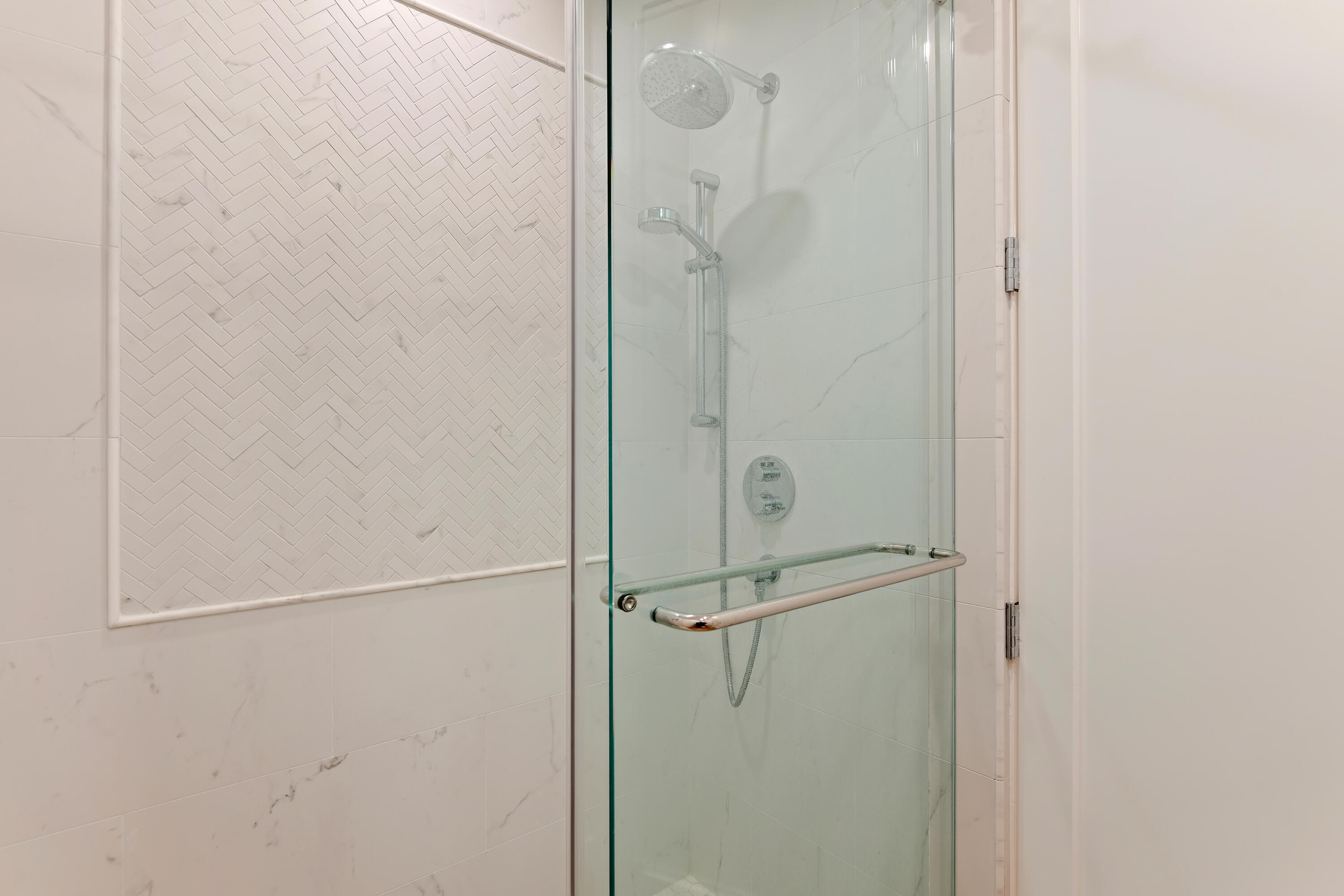 1220 Coast Village Road 303