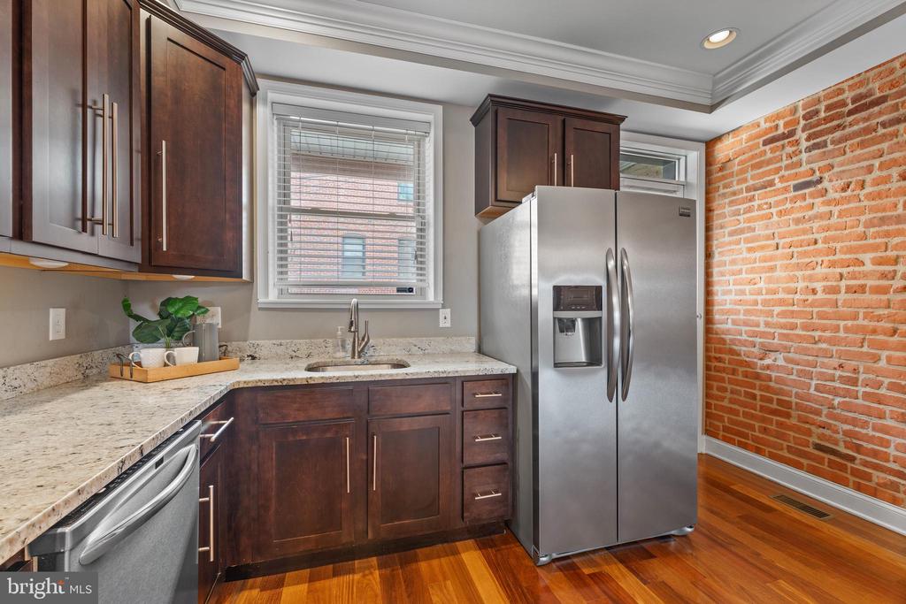 3426 FAIT AVENUE