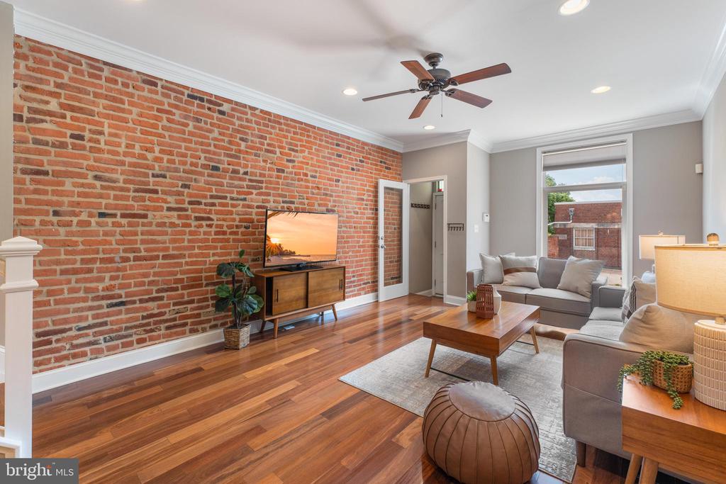3426 FAIT AVENUE