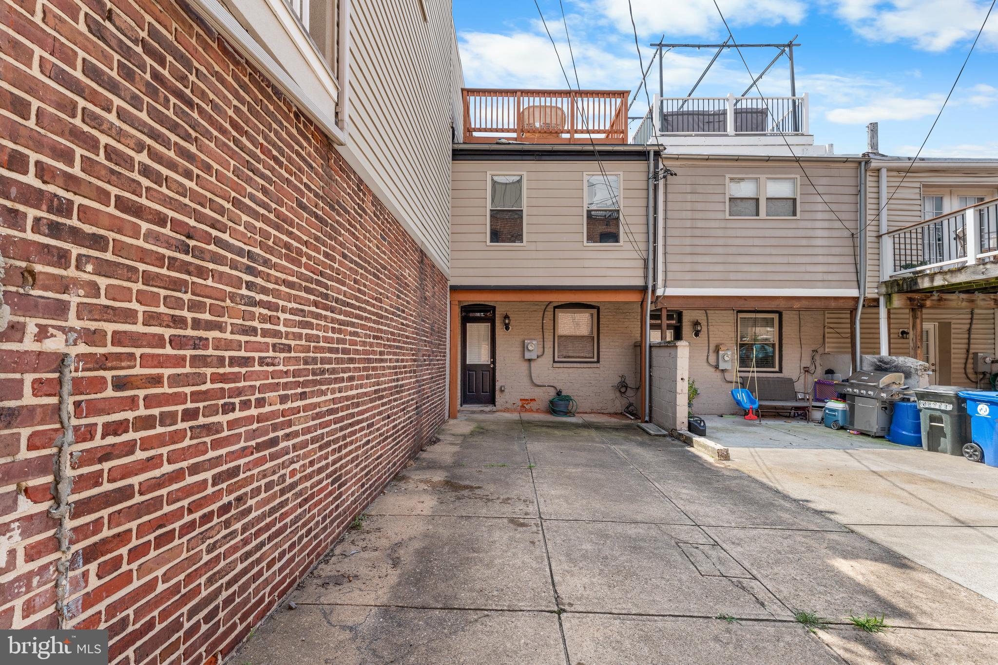 3426 FAIT AVENUE
