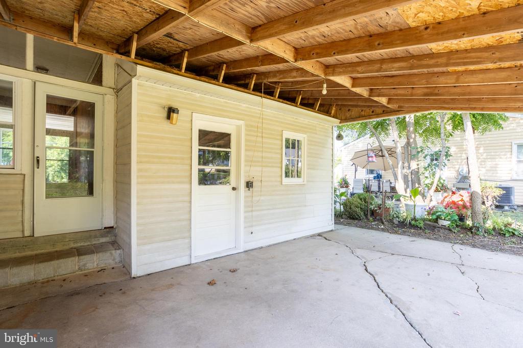6518 DOGWOOD ROAD