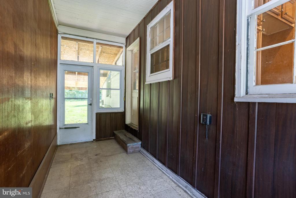 6518 DOGWOOD ROAD