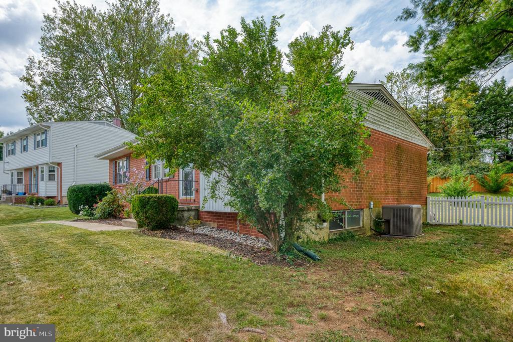 10202 DAVENTRY DRIVE