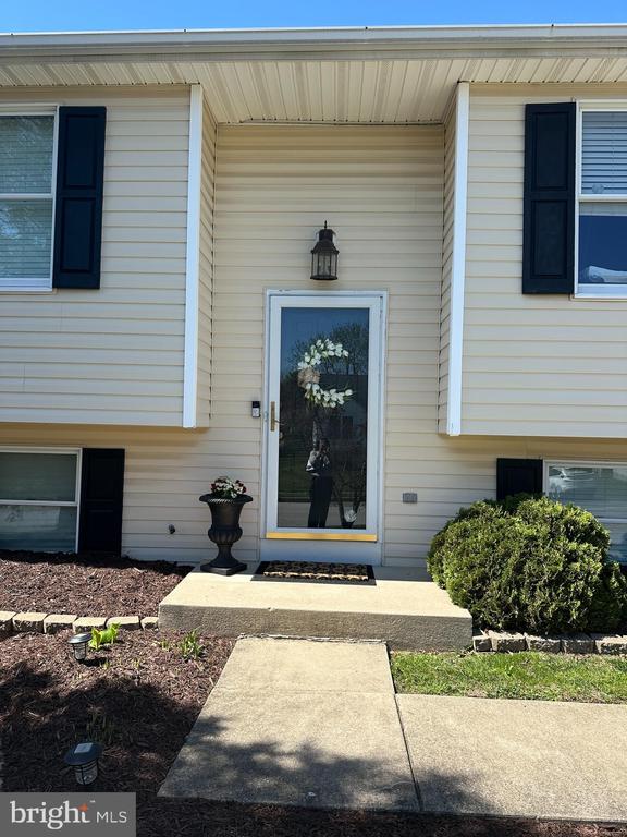 408 STACY LEE COURT