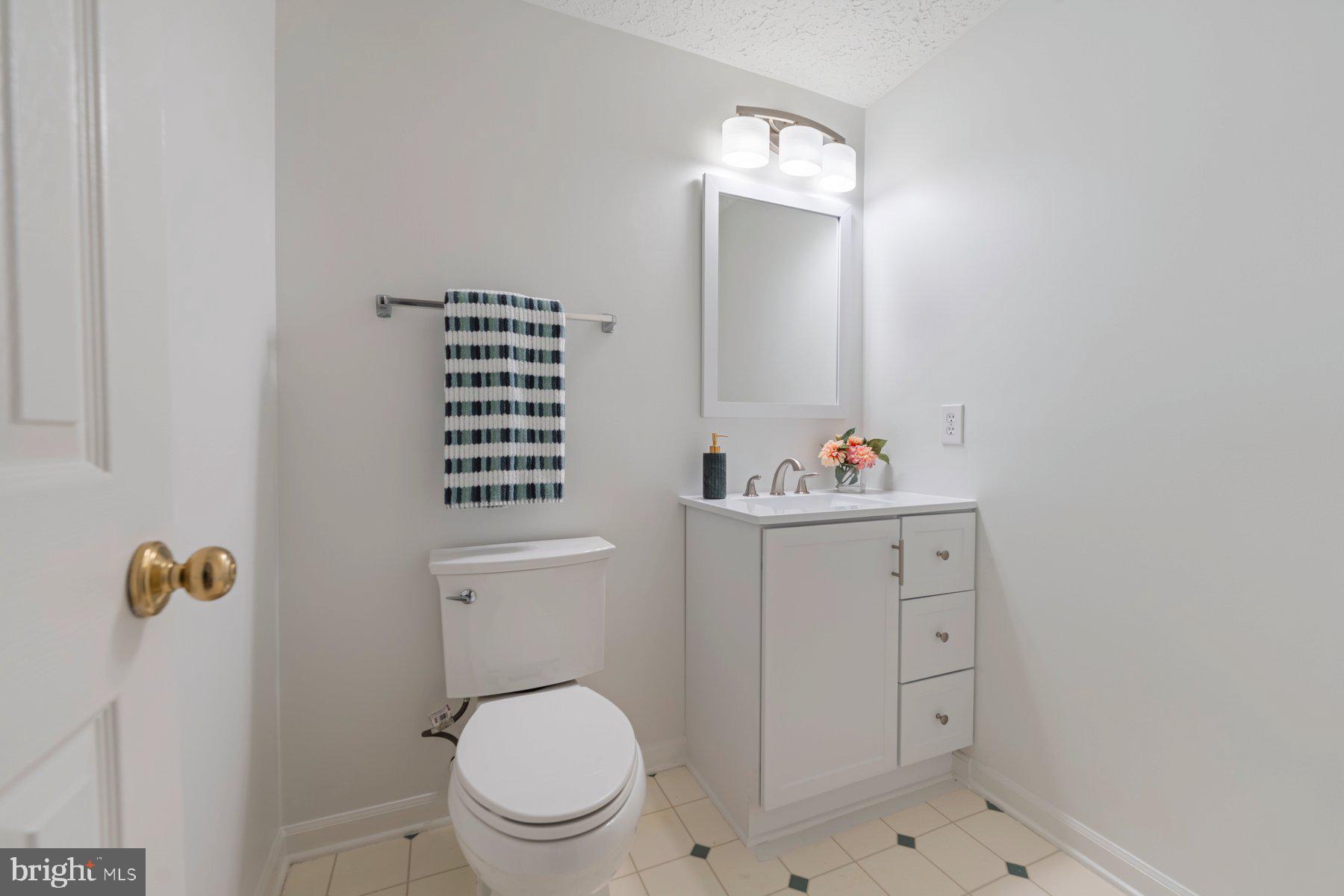 8124 WOODWARD STREET