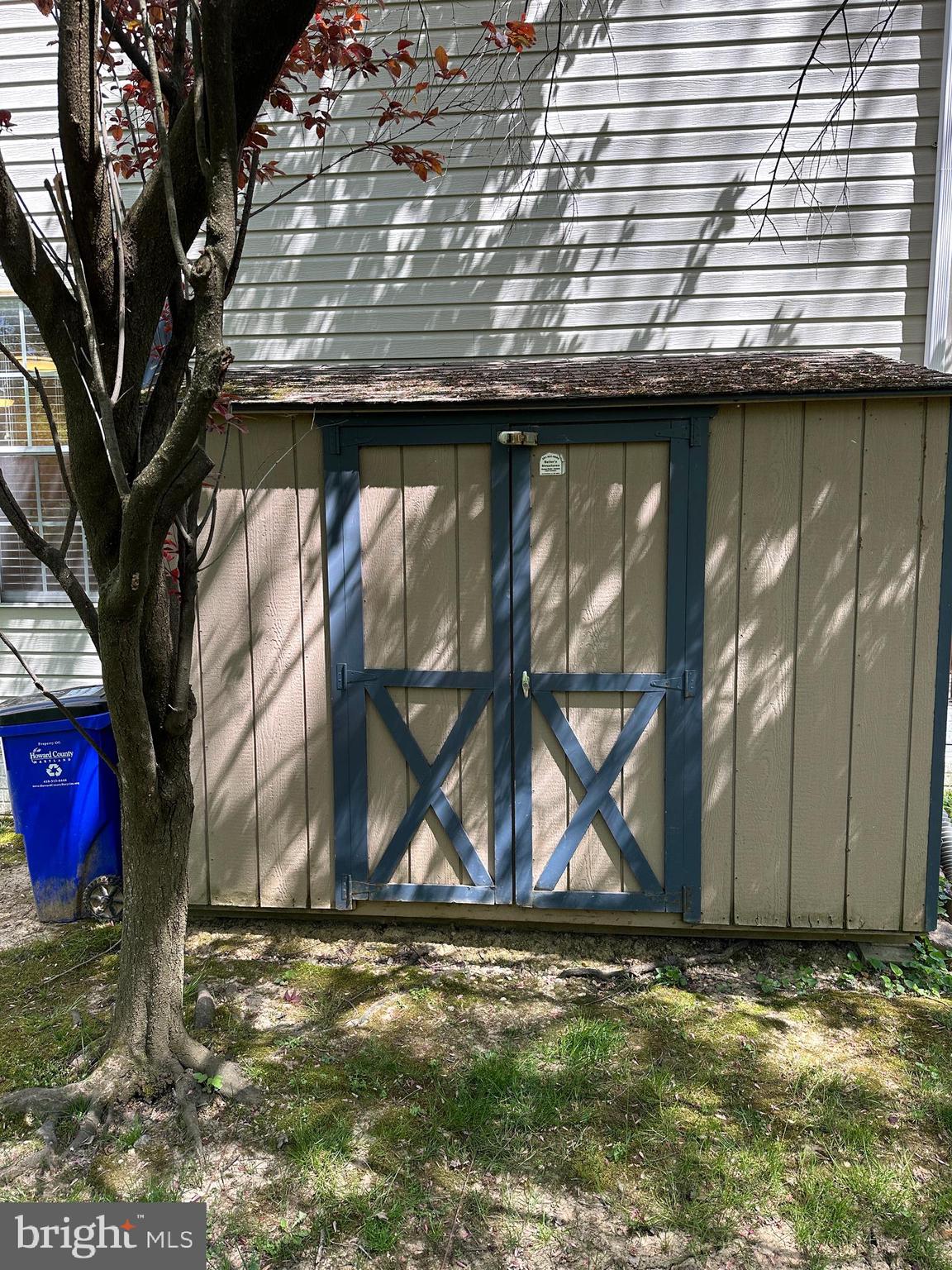 8124 WOODWARD STREET