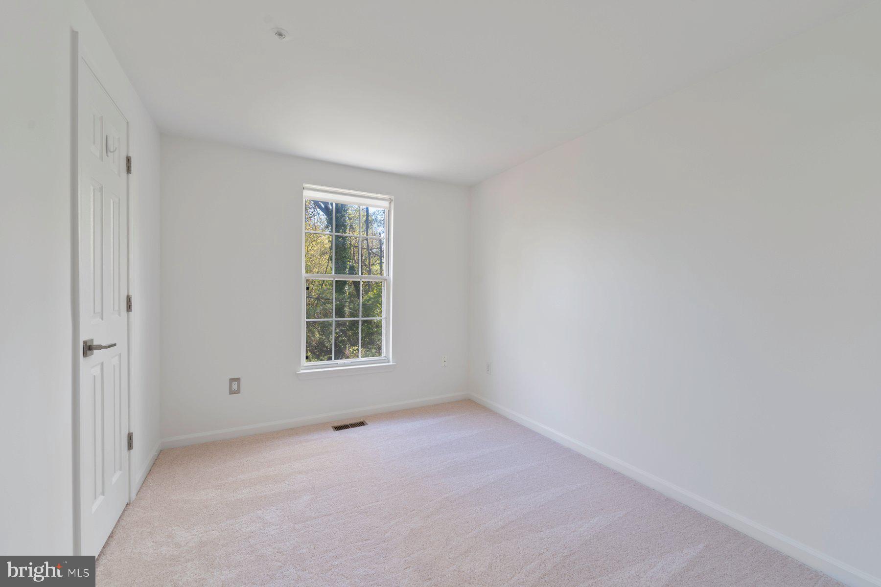 8124 WOODWARD STREET