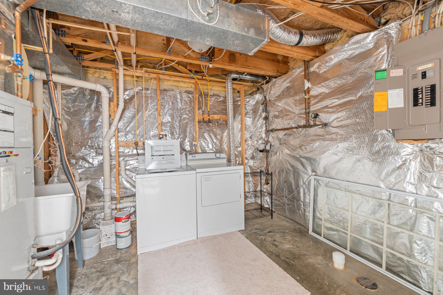 8124 WOODWARD STREET