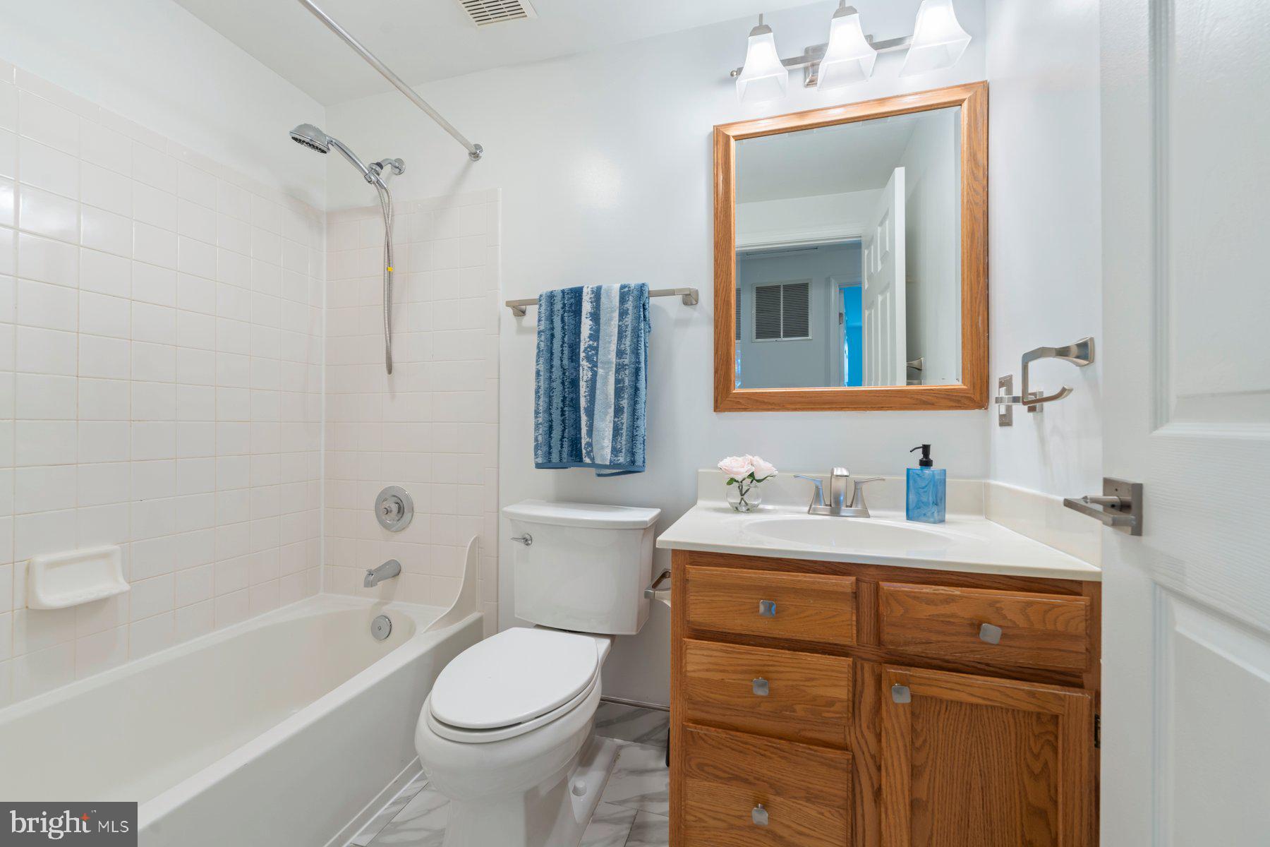 8124 WOODWARD STREET