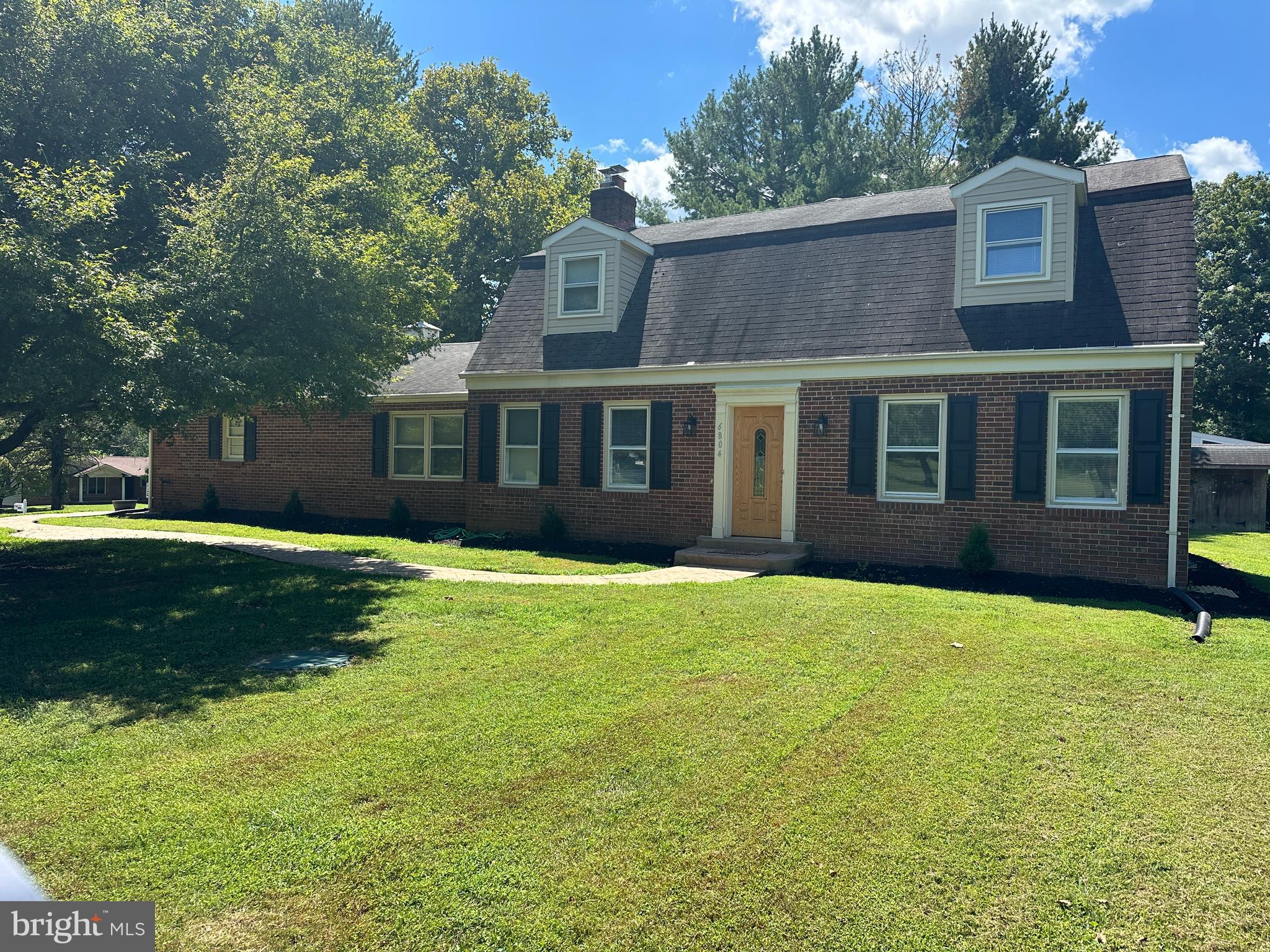 6804 SANTA MARIA AVENUE