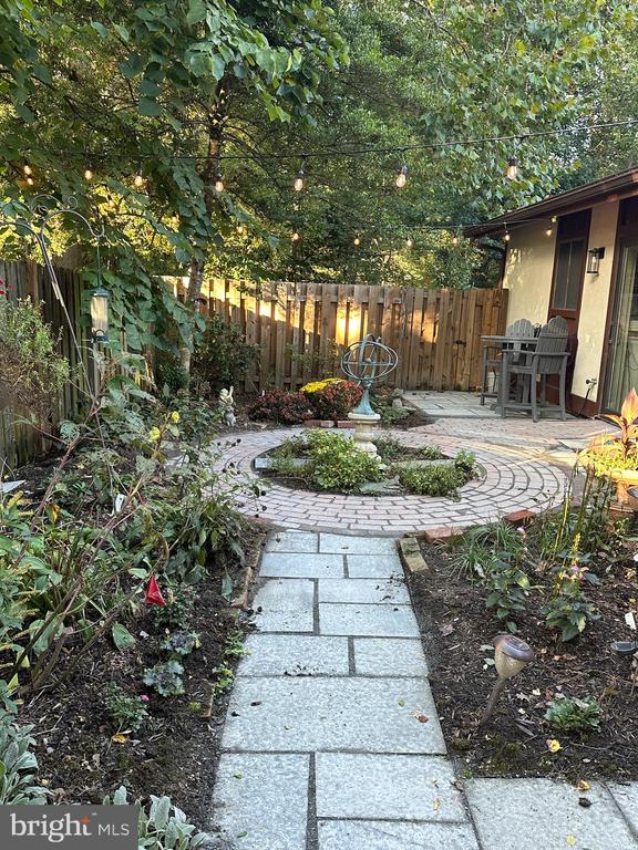 6340 SUNNY SPRING