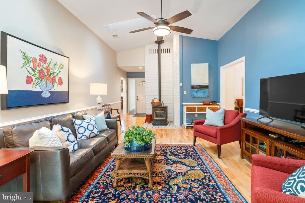 6340 SUNNY SPRING
