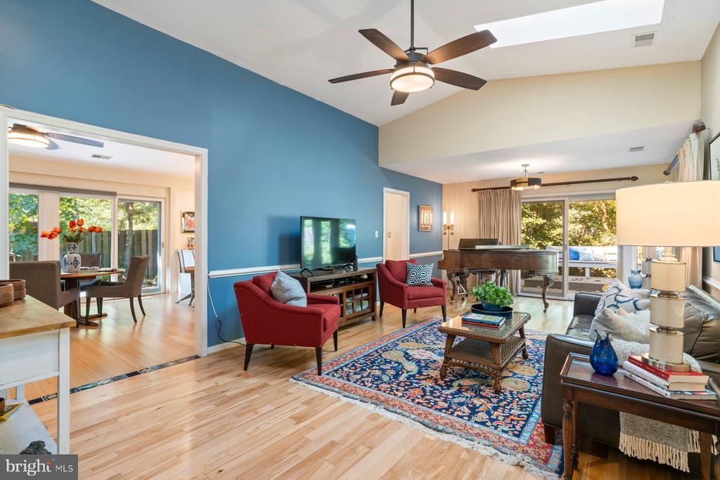 6340 SUNNY SPRING