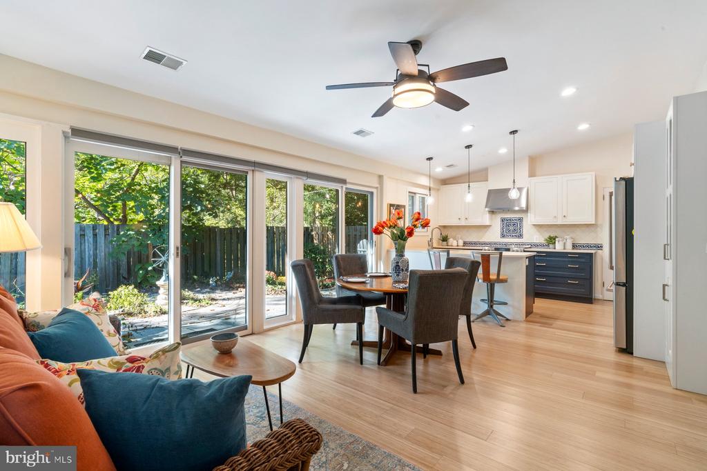 6340 SUNNY SPRING