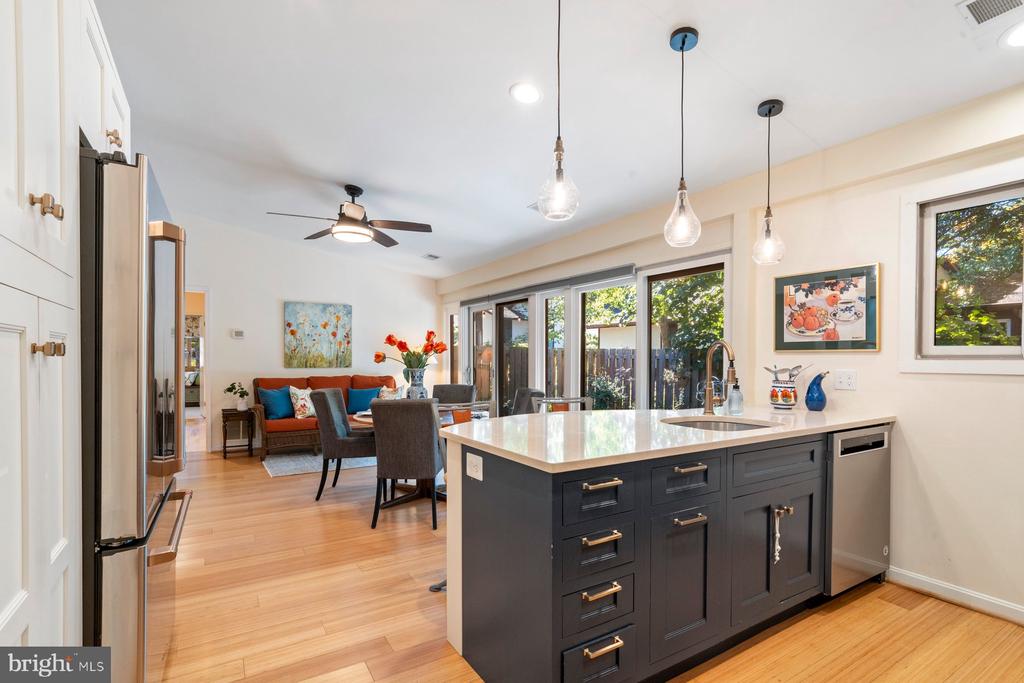 6340 SUNNY SPRING
