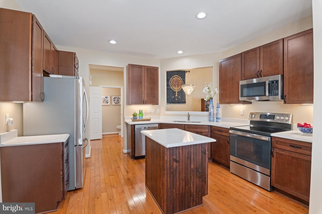 8538 DINA LANE 48